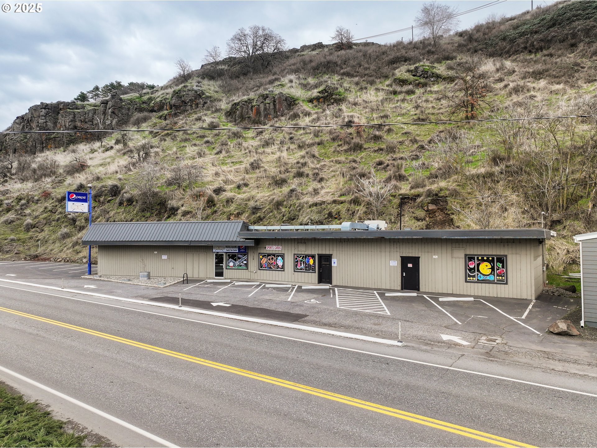 2718 2nd ST, TheDalles, OR 97058