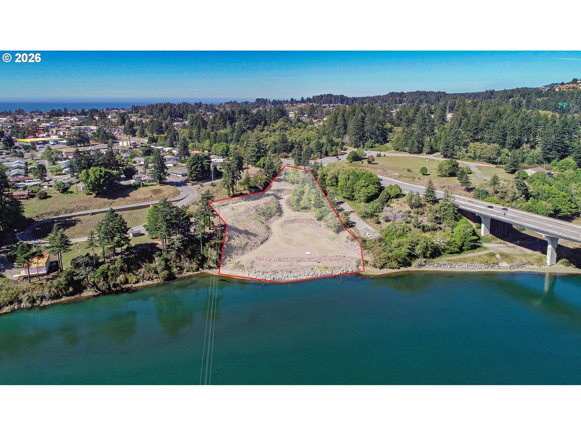 6420 BRIDGE ST, Brookings, OR 97415