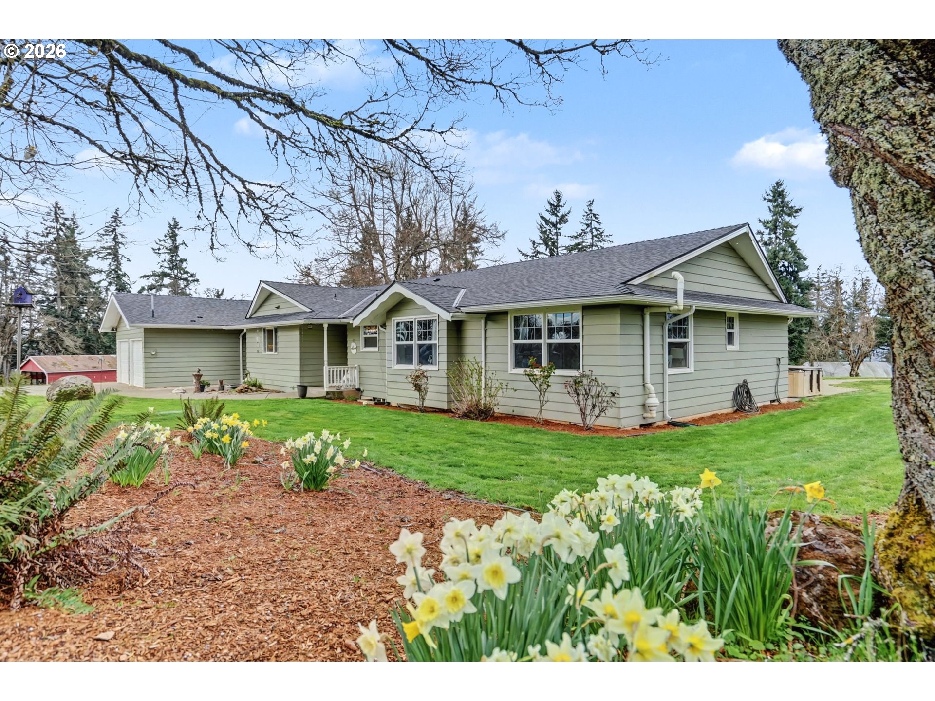 5910 DAVIS CREEK RD, Silverton, OR 97381