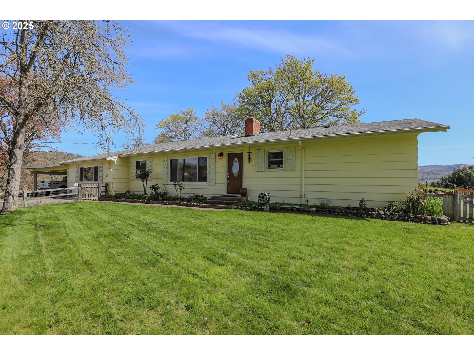 383 LITTLE VALLEY RD, Roseburg, OR 97471