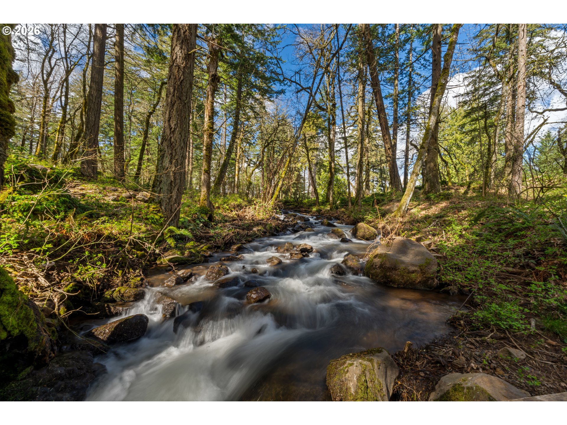 445 COUNTRY CLUB RD, HoodRiver, OR 97031