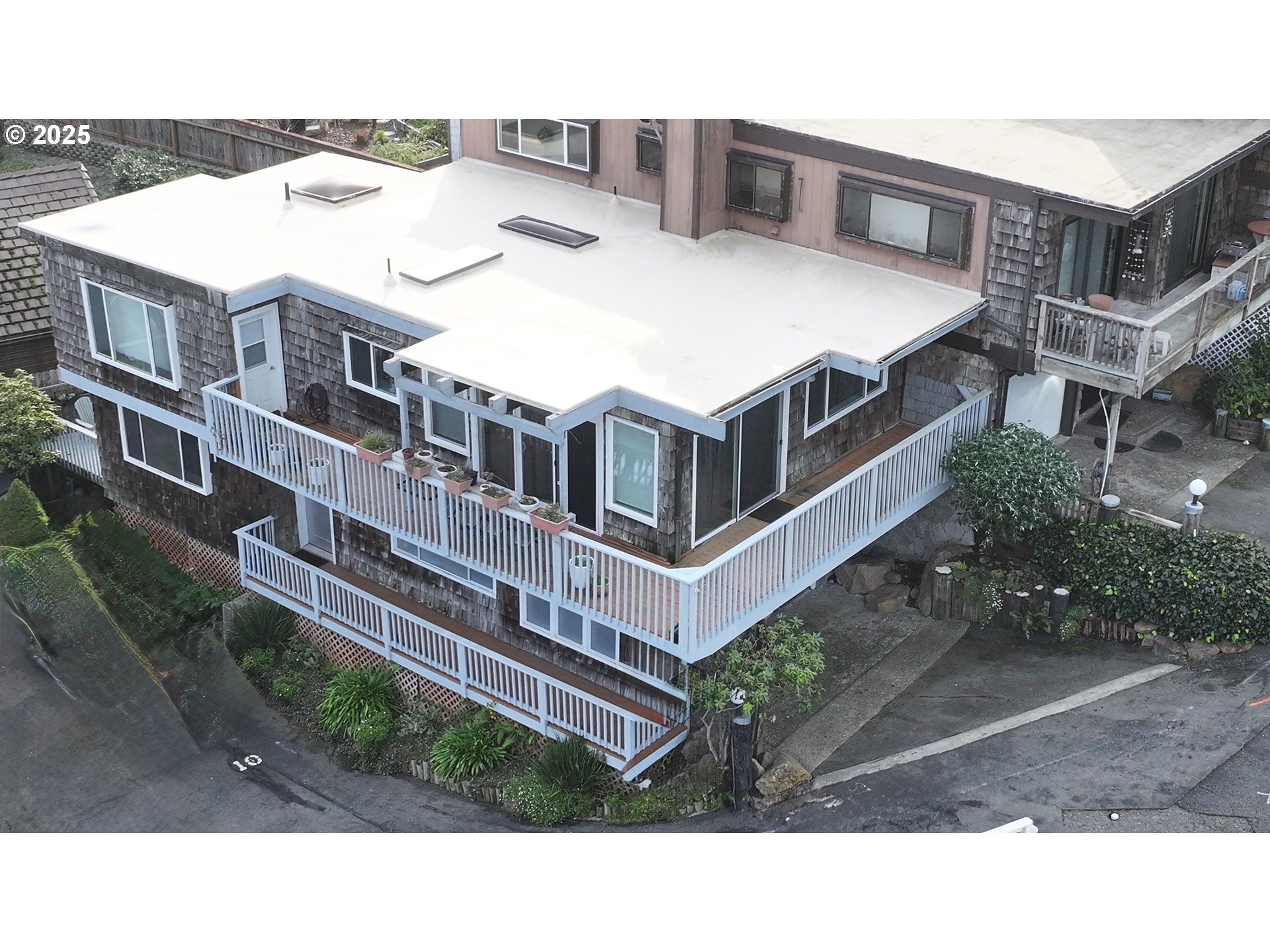 222 DEL NORTE LN, Brookings, OR 97415