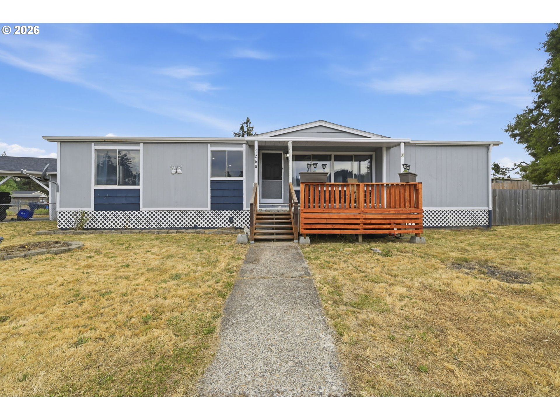 5268 FORSYTHIA DR, Springfield, OR 97478