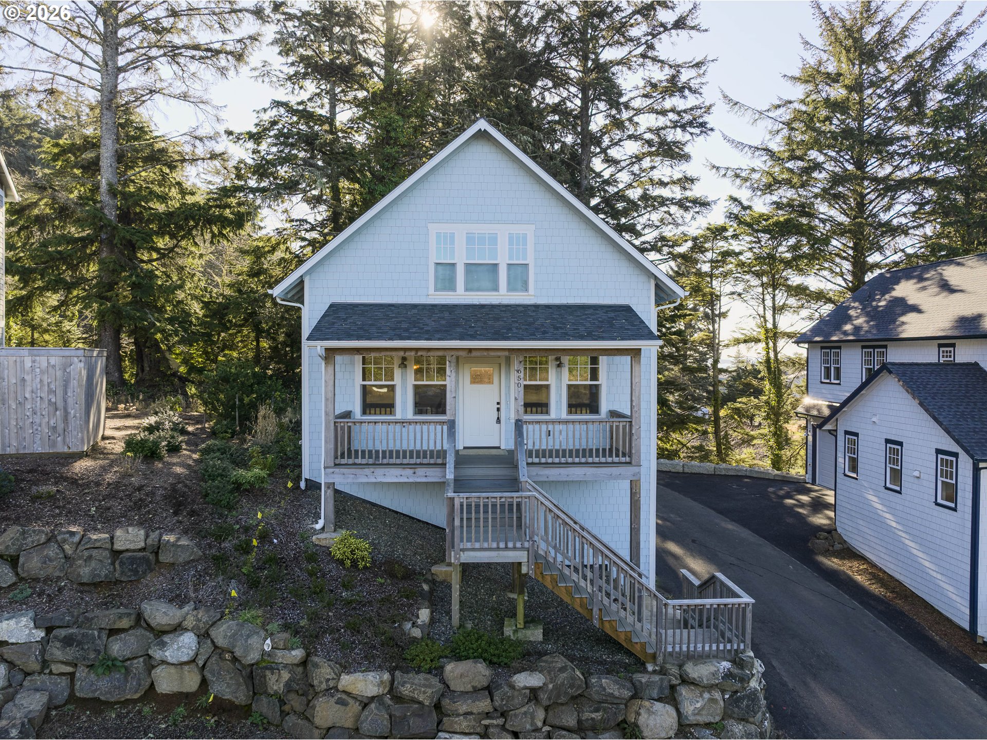 650 LILLIAN LN, DepoeBay, OR 97341
