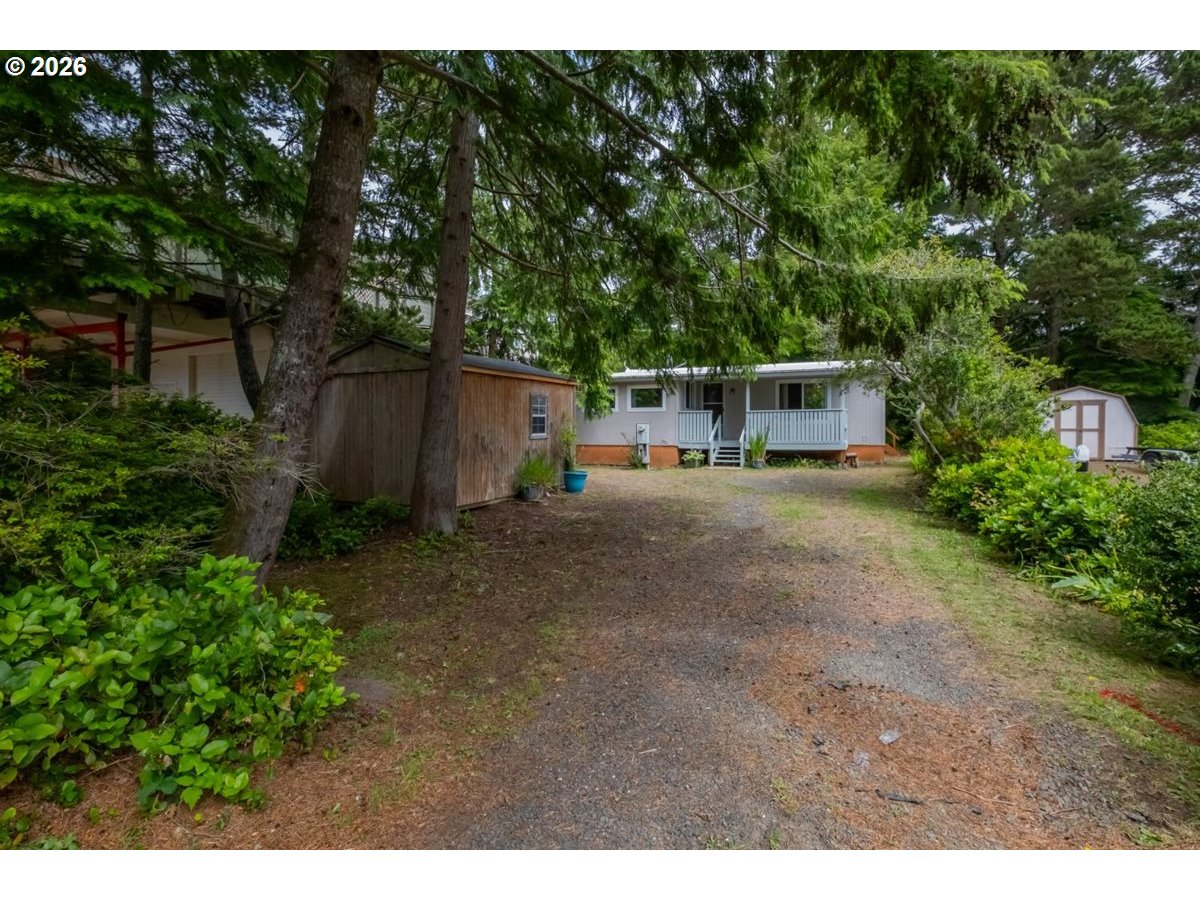 220 Hazelton PL, DepoeBay, OR 97341