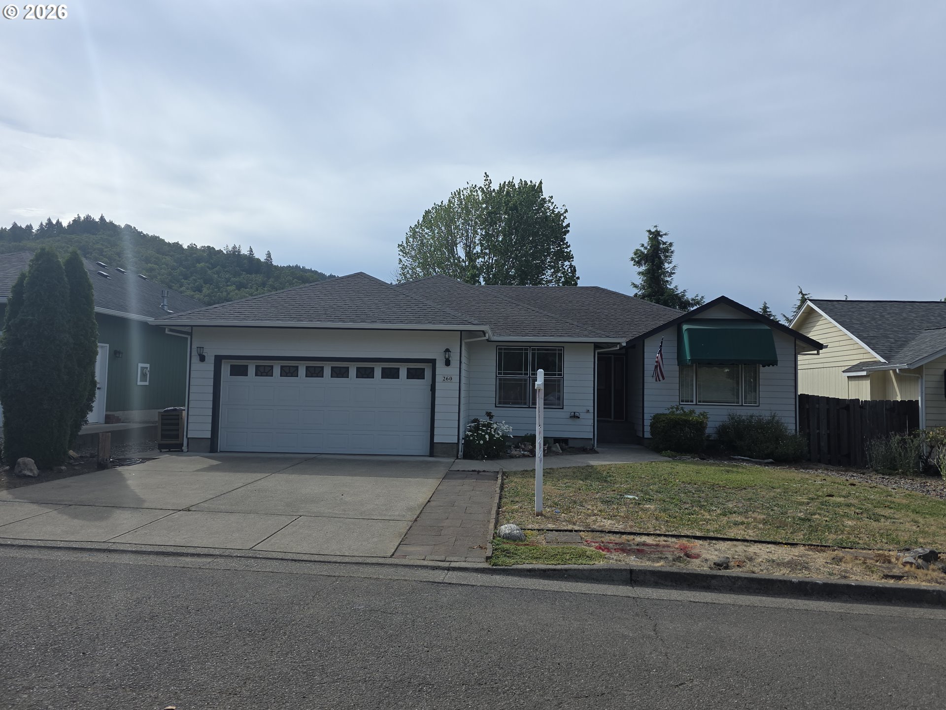 260 VILLAGE DR, Winchester, OR 97495
