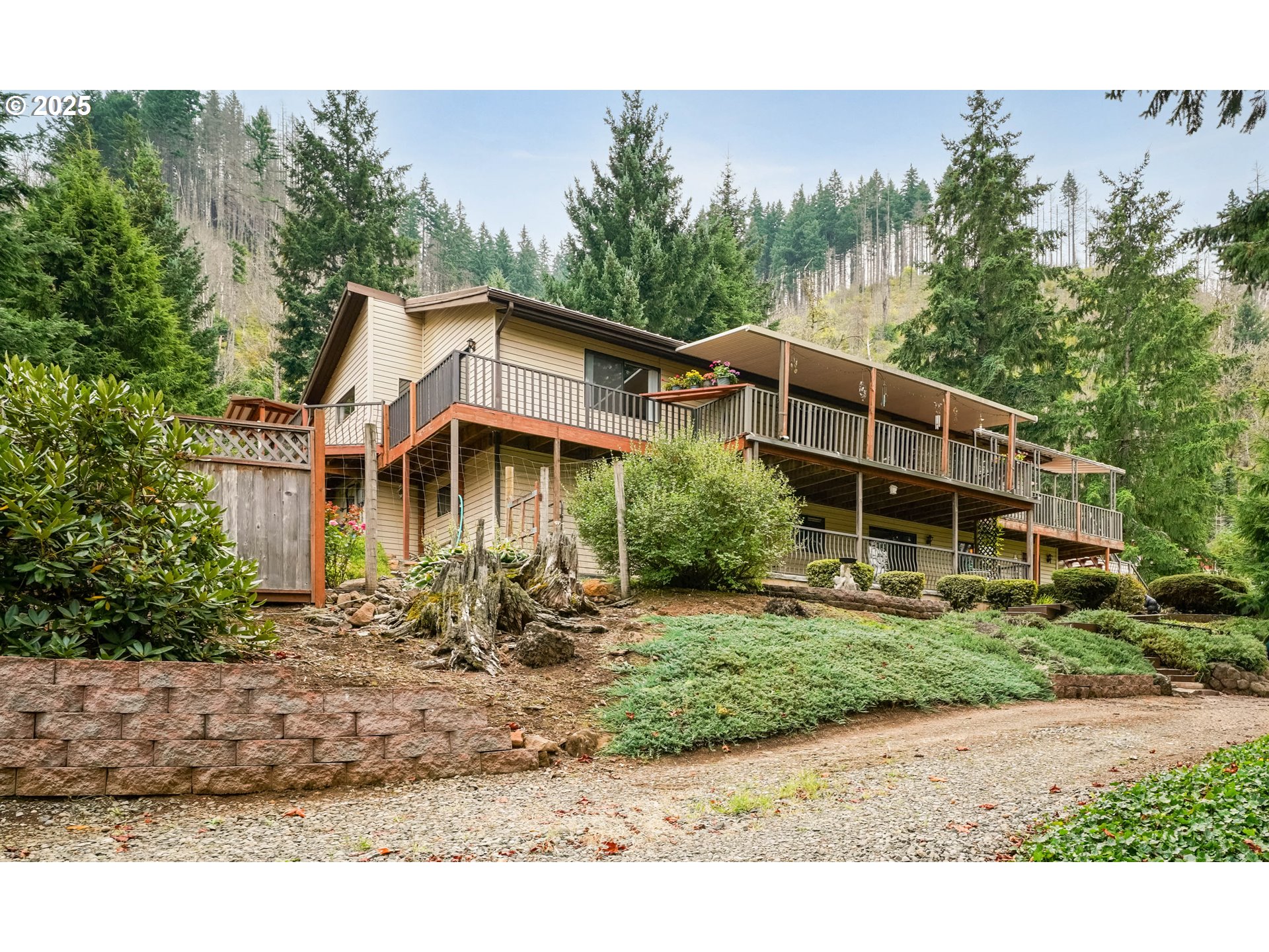 11046 Winstanley DR, Lyons, OR 97358