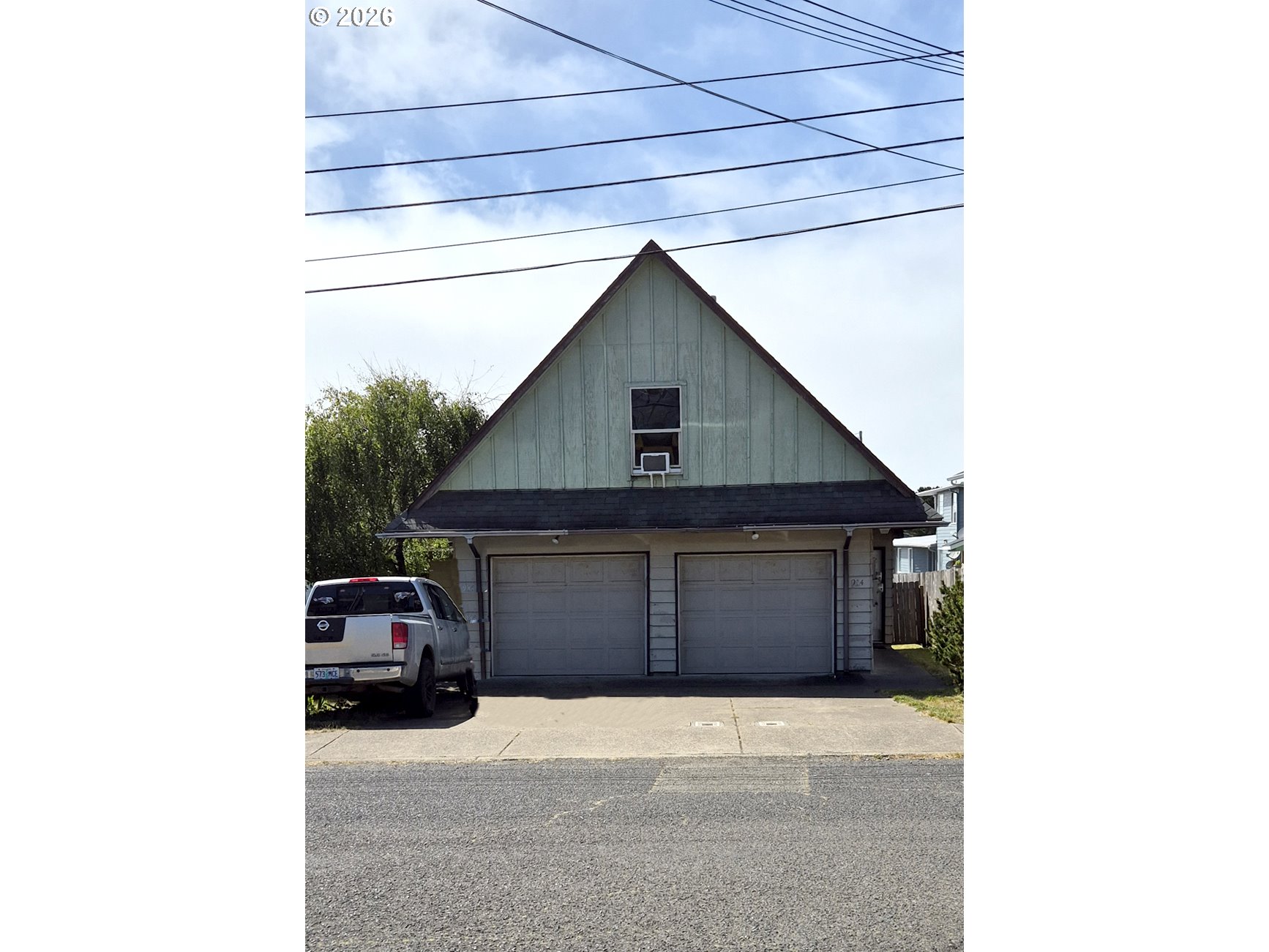 938 11TH ST, Newport, OR 97365