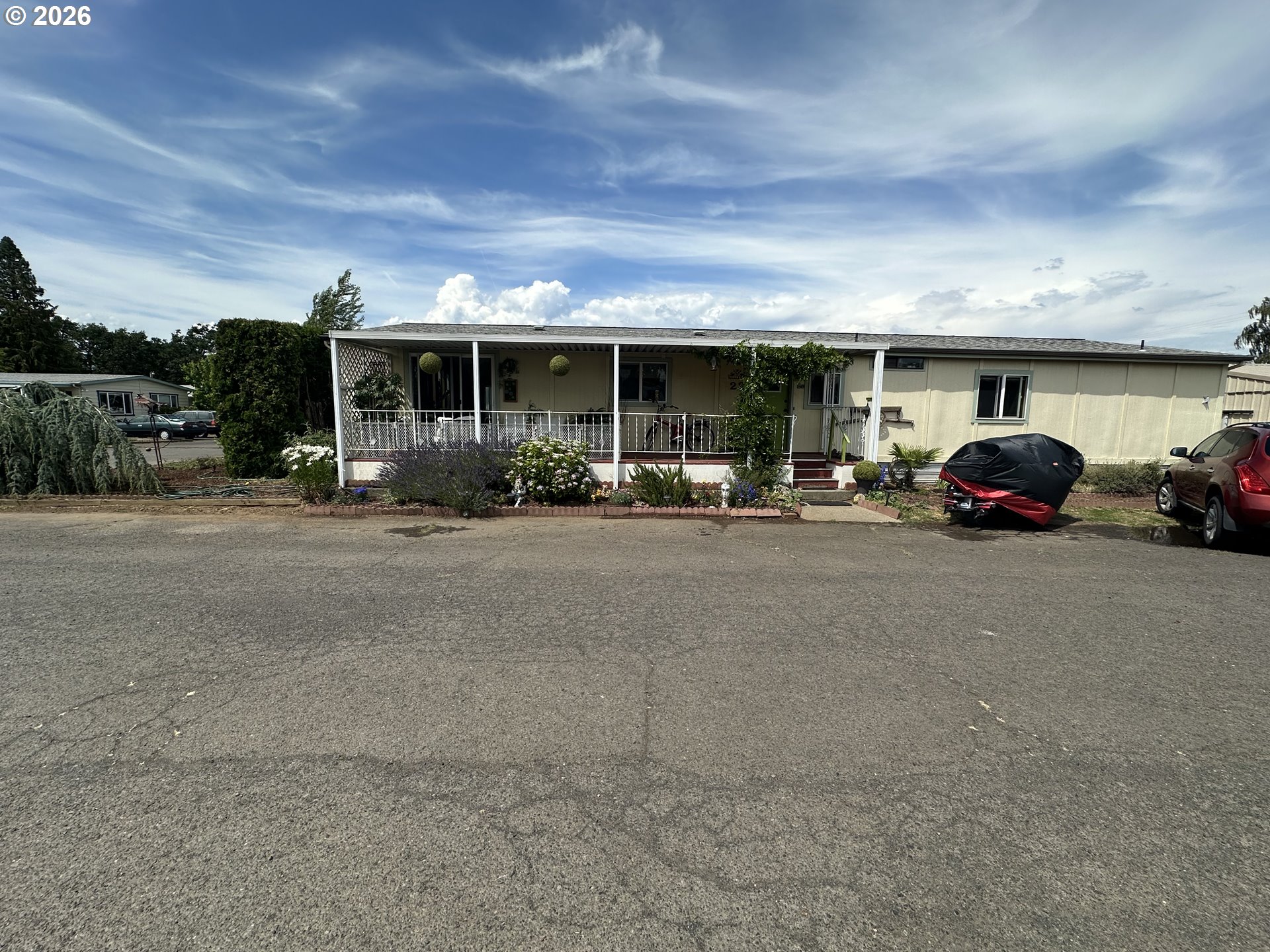 1267 TUCKER RD, HoodRiver, OR 97031