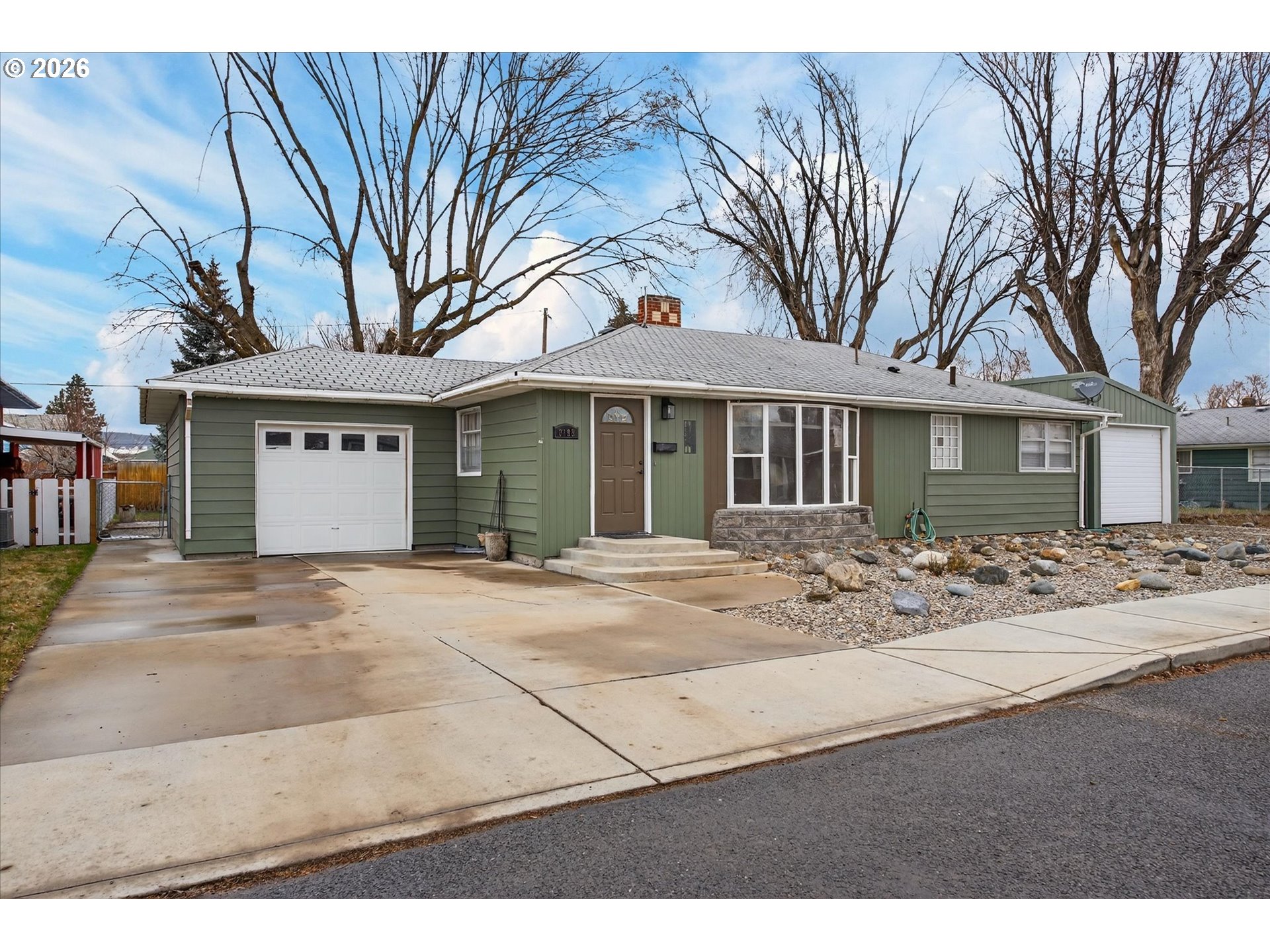 3195 2ND ST, BakerCity, OR 97814