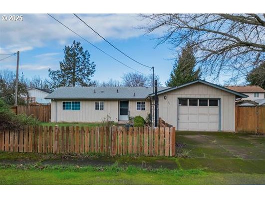 905 ASH ST, Brownsville, OR 97327