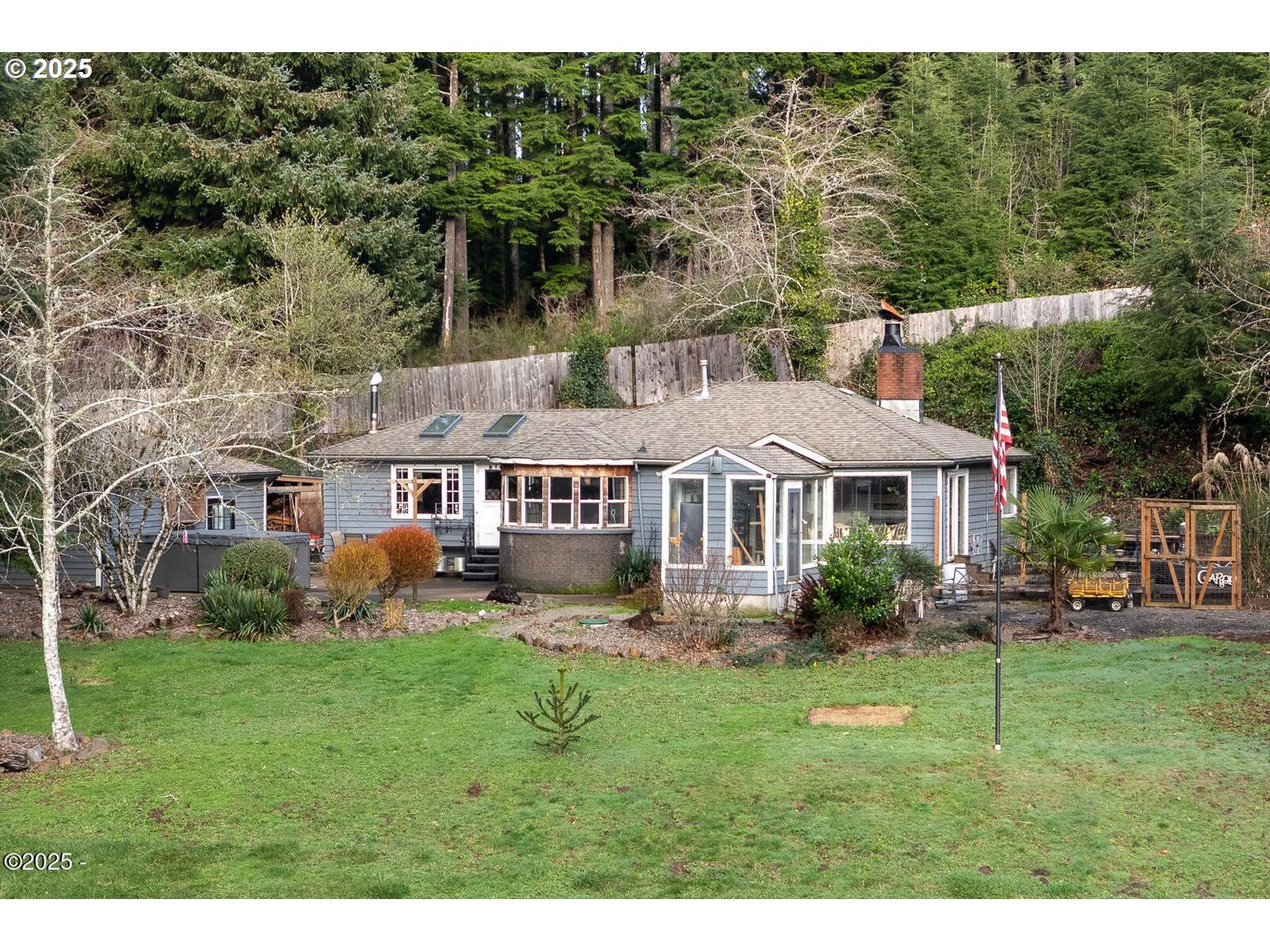 381 ANDERSON CREEK RD, LincolnCity, OR 97367