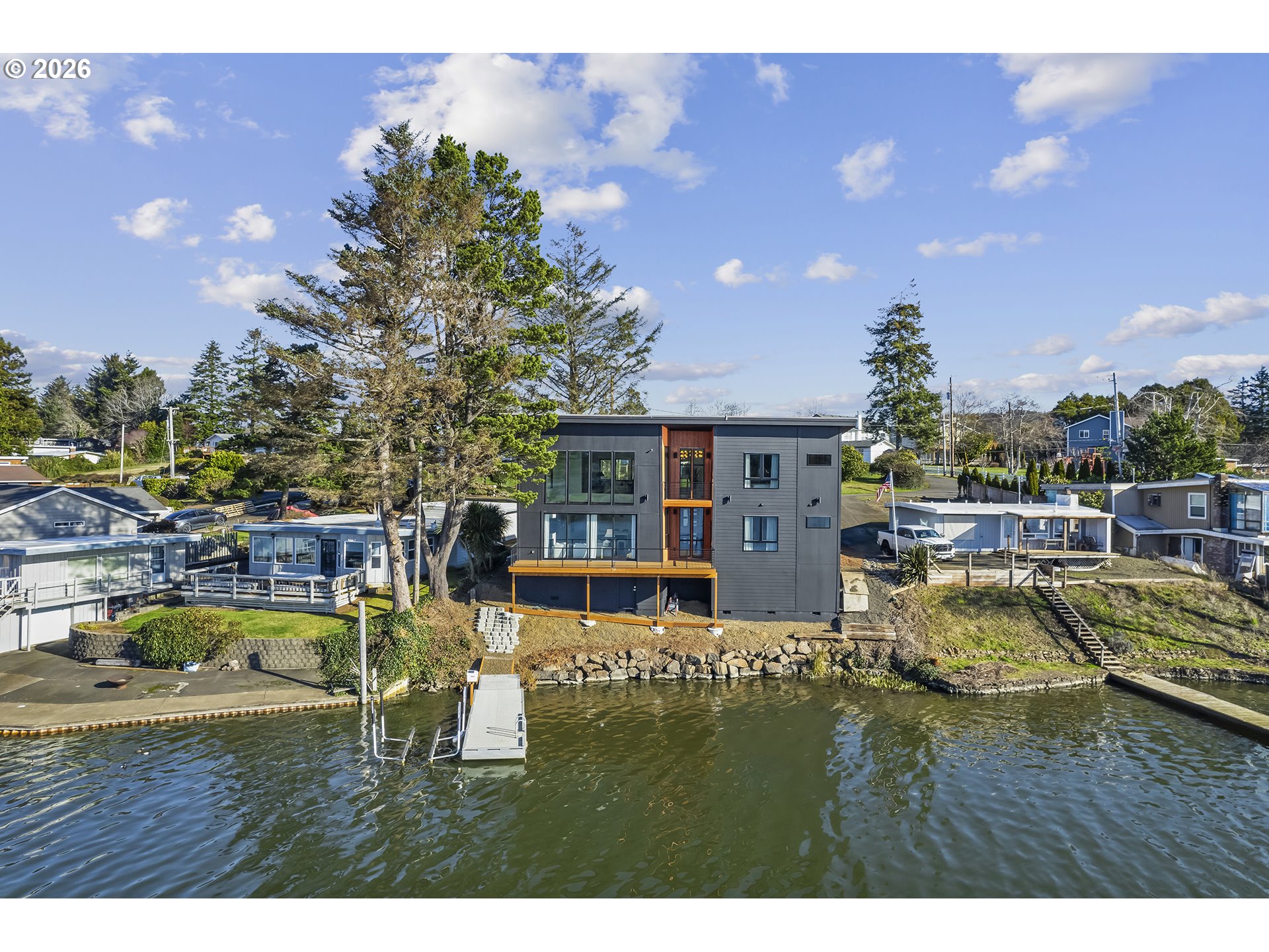 3403 JOHNS LOOP, Neotsu, OR 97364