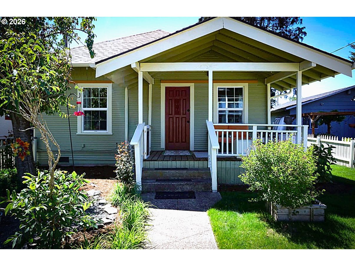 377 DEAN ST, Coquille, OR 97423