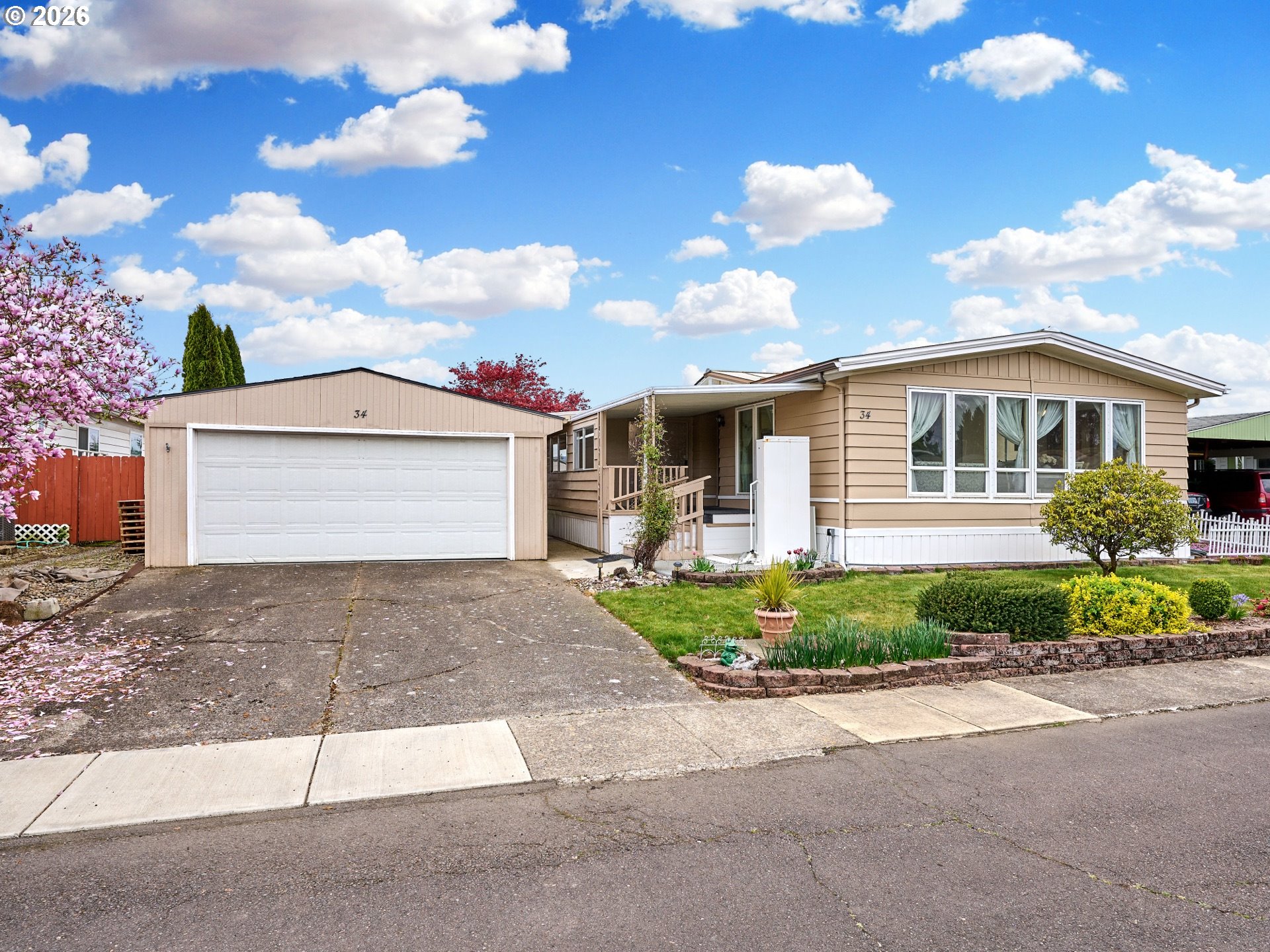 1055 LOCKHAVEN DR, Keizer, OR 97303