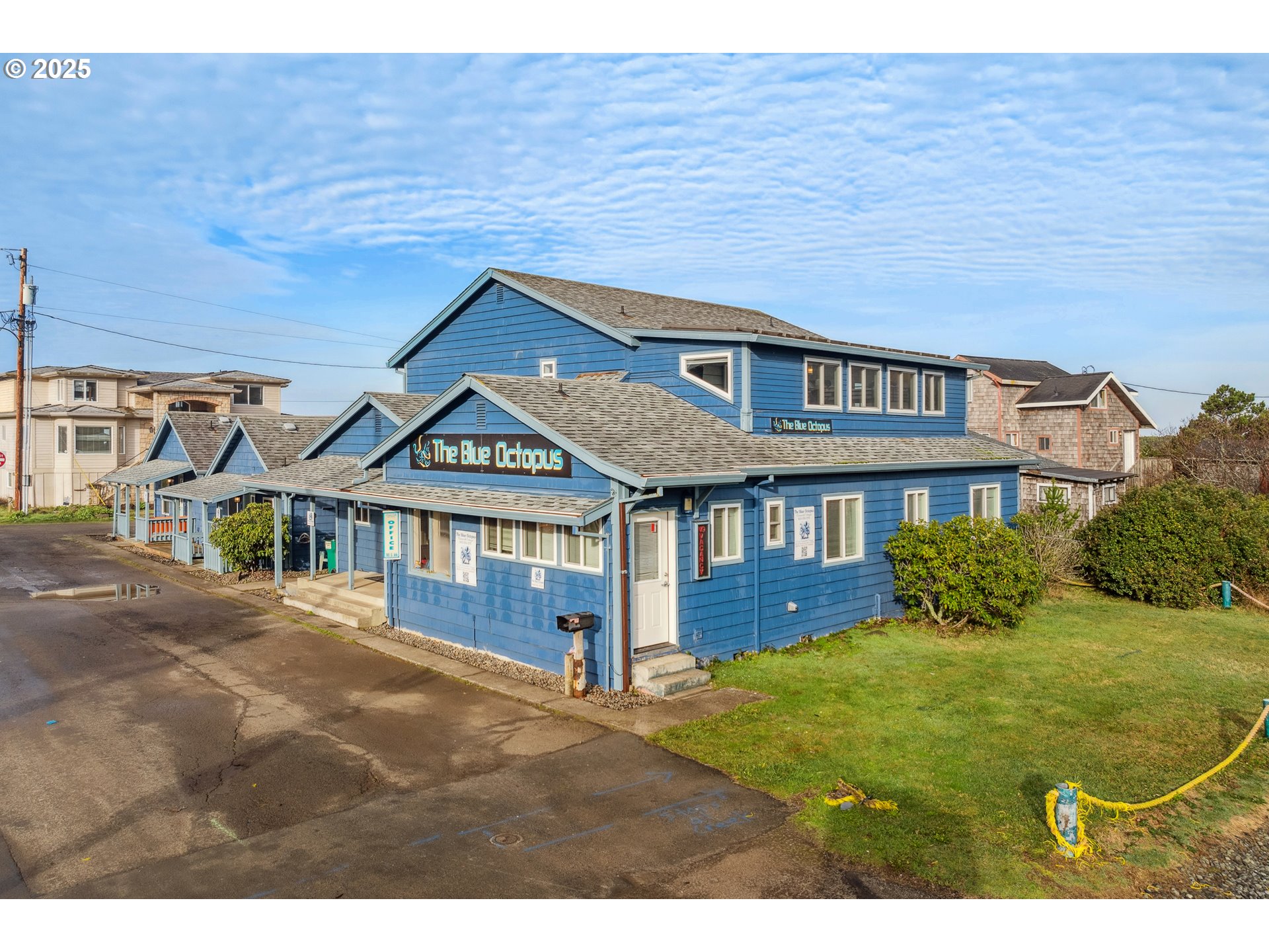 105 6TH AVE, RockawayBeach, OR 97136