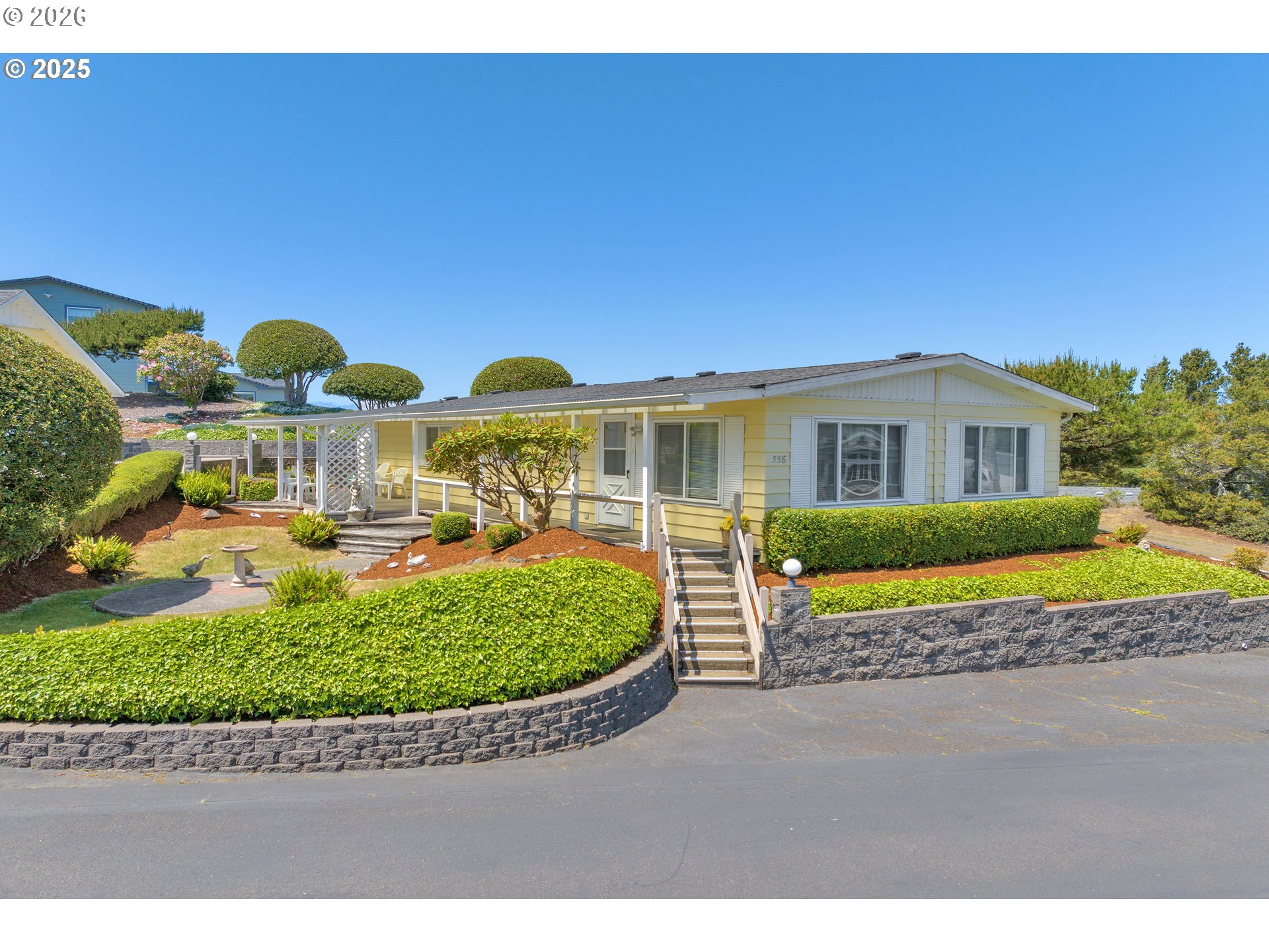 1601 RHODODENDRON DR, Florence, OR 97439