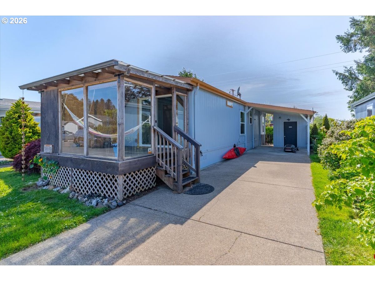 955 MILL C-18 ST, Waldport, OR 97394