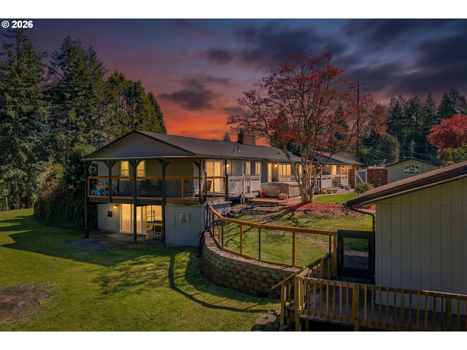 100 17TH ST, Coquille, OR 97423