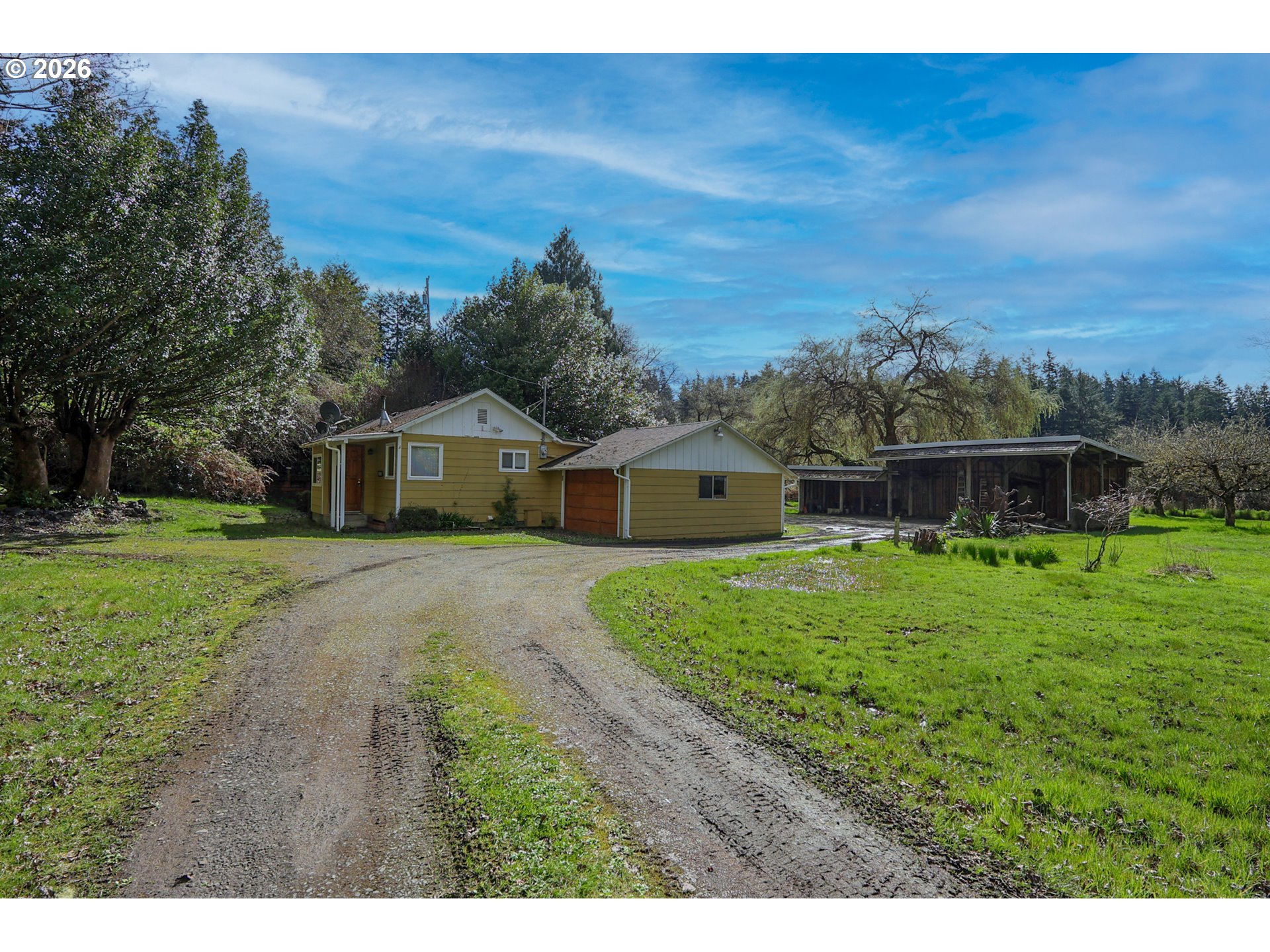 93514 UPPER LOOP LN, CoosBay, OR 97420