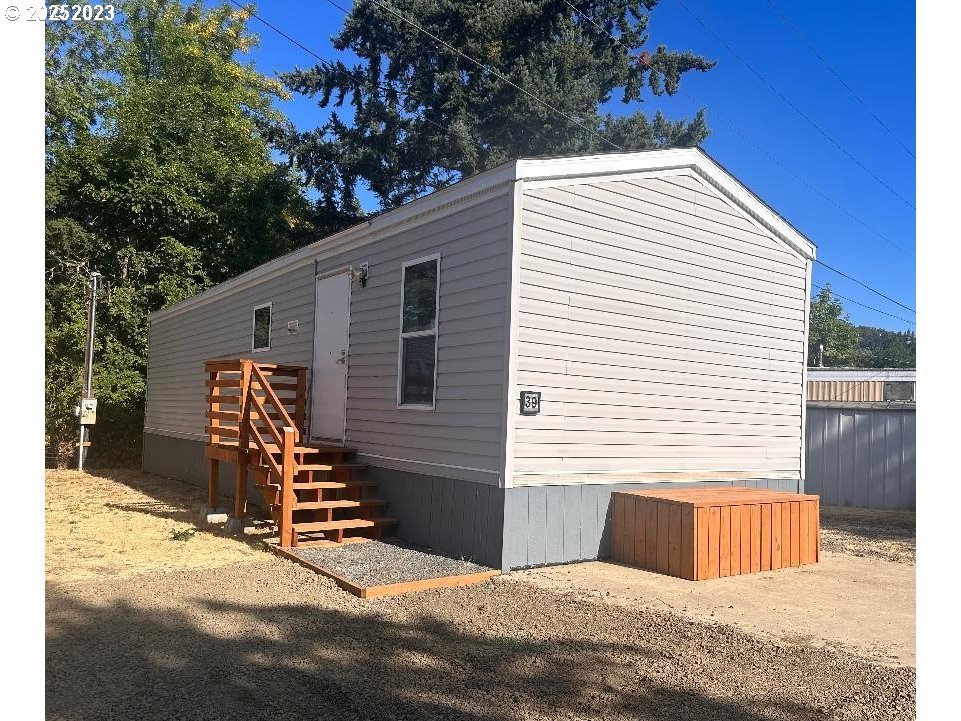 5000 STEPHENS ST, Roseburg, OR 97470