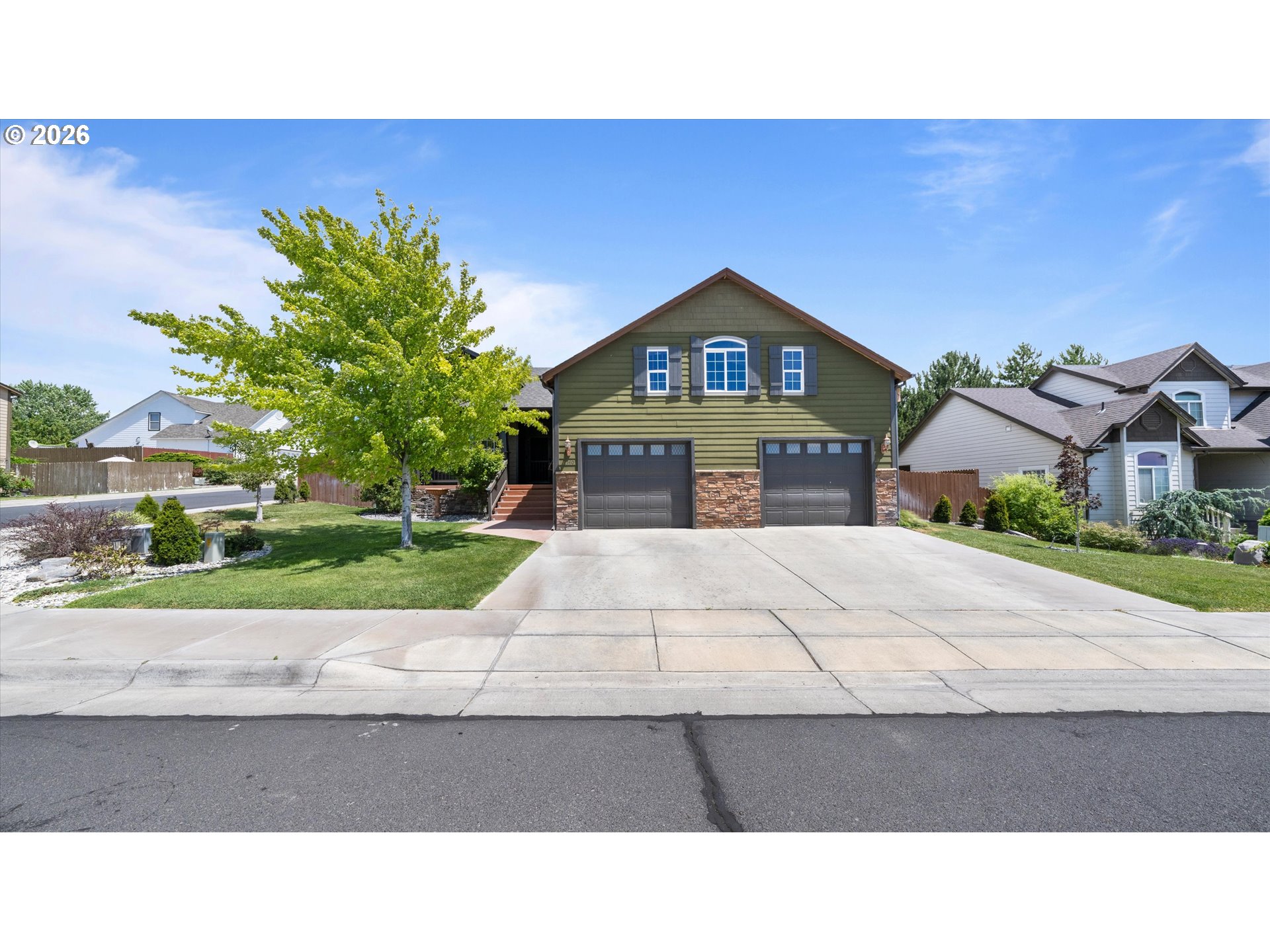 2140 DUSK DR, Hermiston, OR 97838