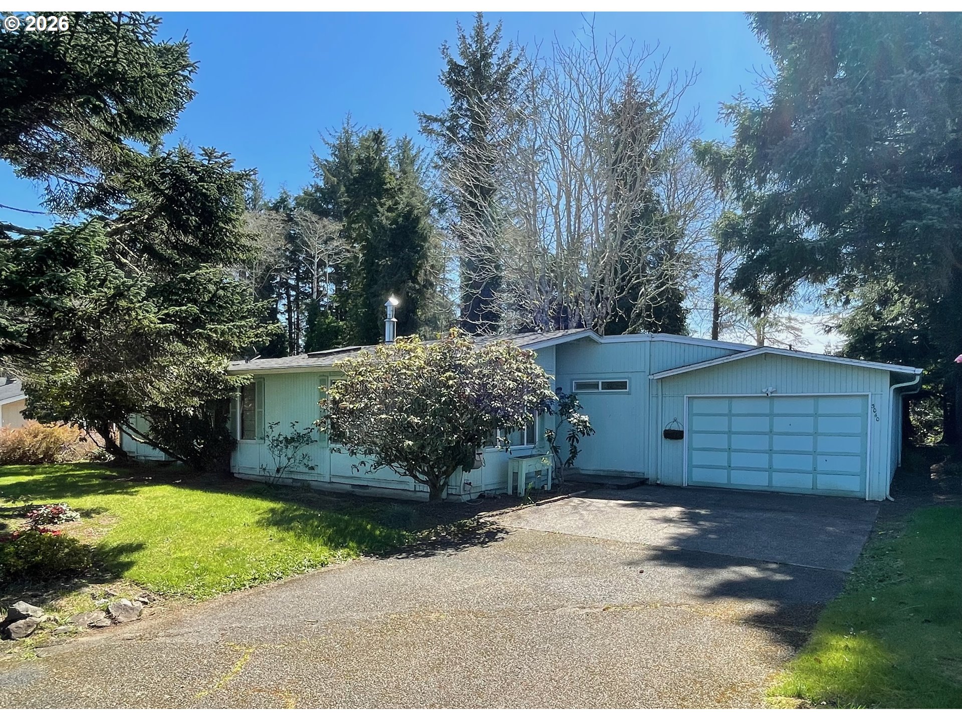 3040 30TH DR, LincolnCity, OR 97367