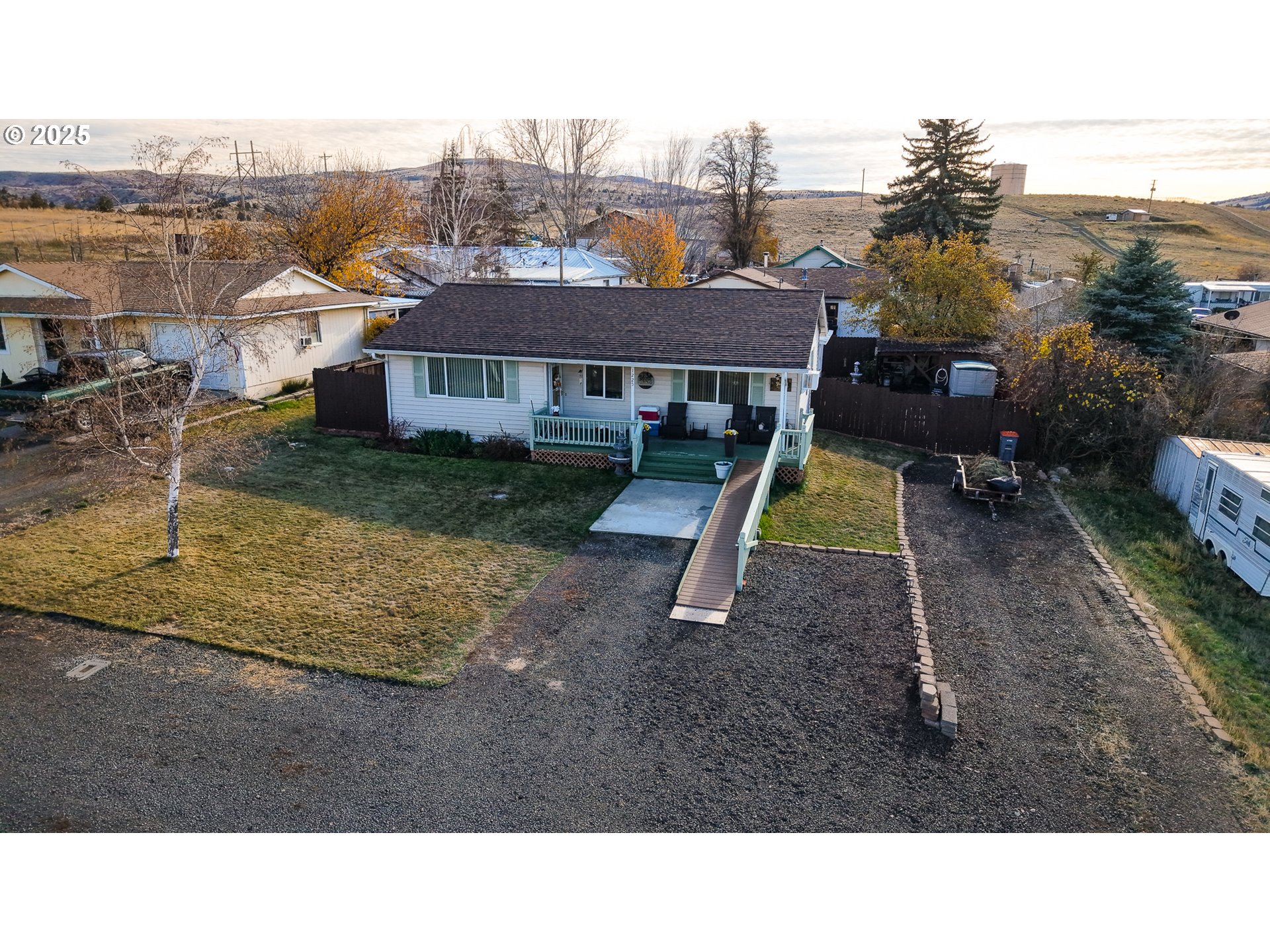 1225 B ST, Fossil, OR 97830