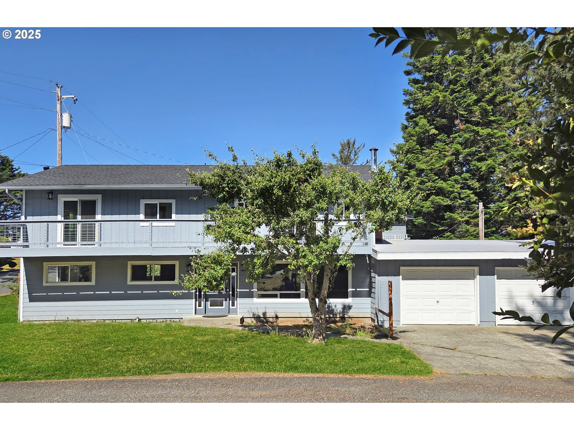29700 PARK DR, GoldBeach, OR 97444