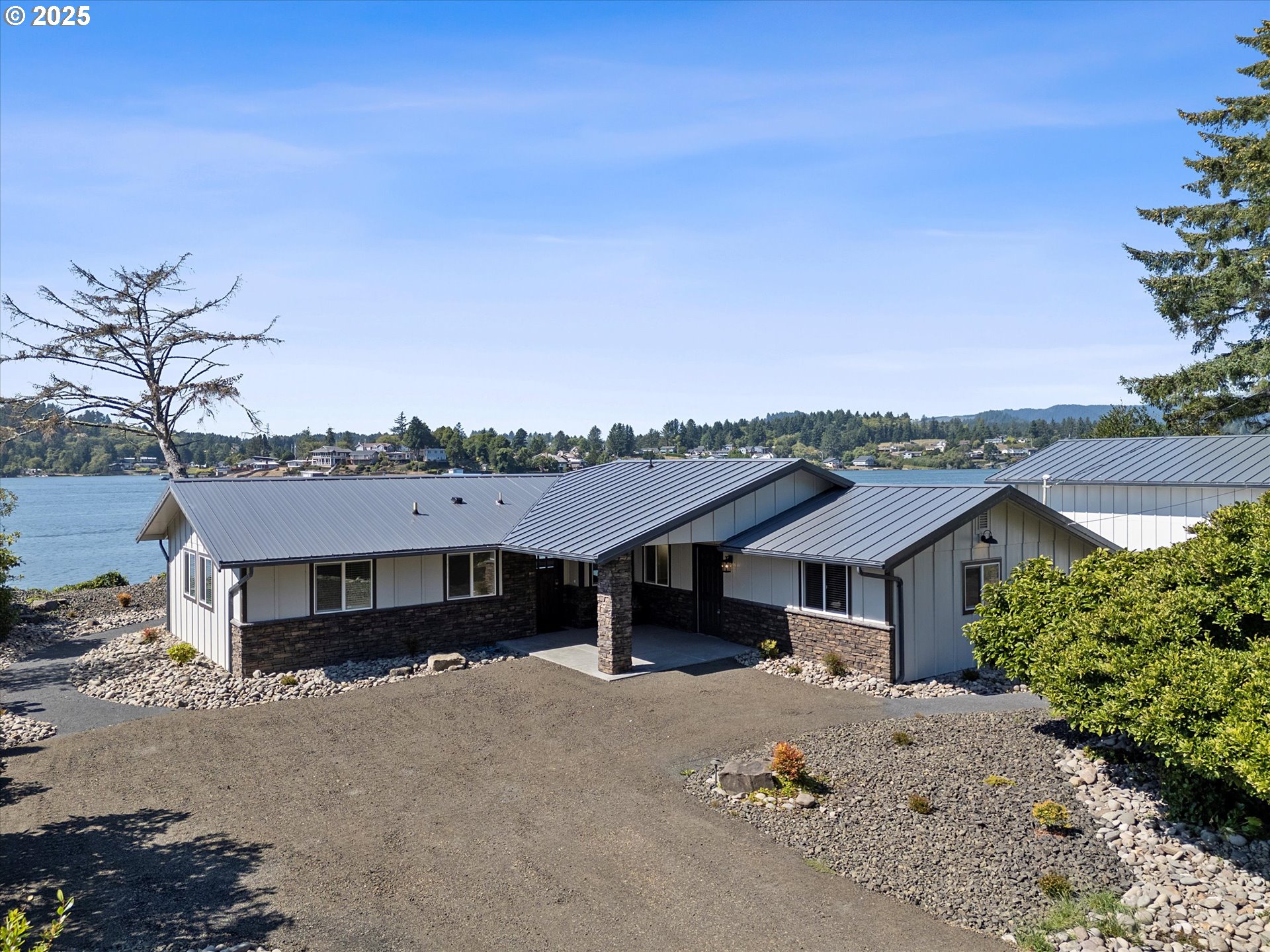 2997 LOOP DR, Otis, OR 97368