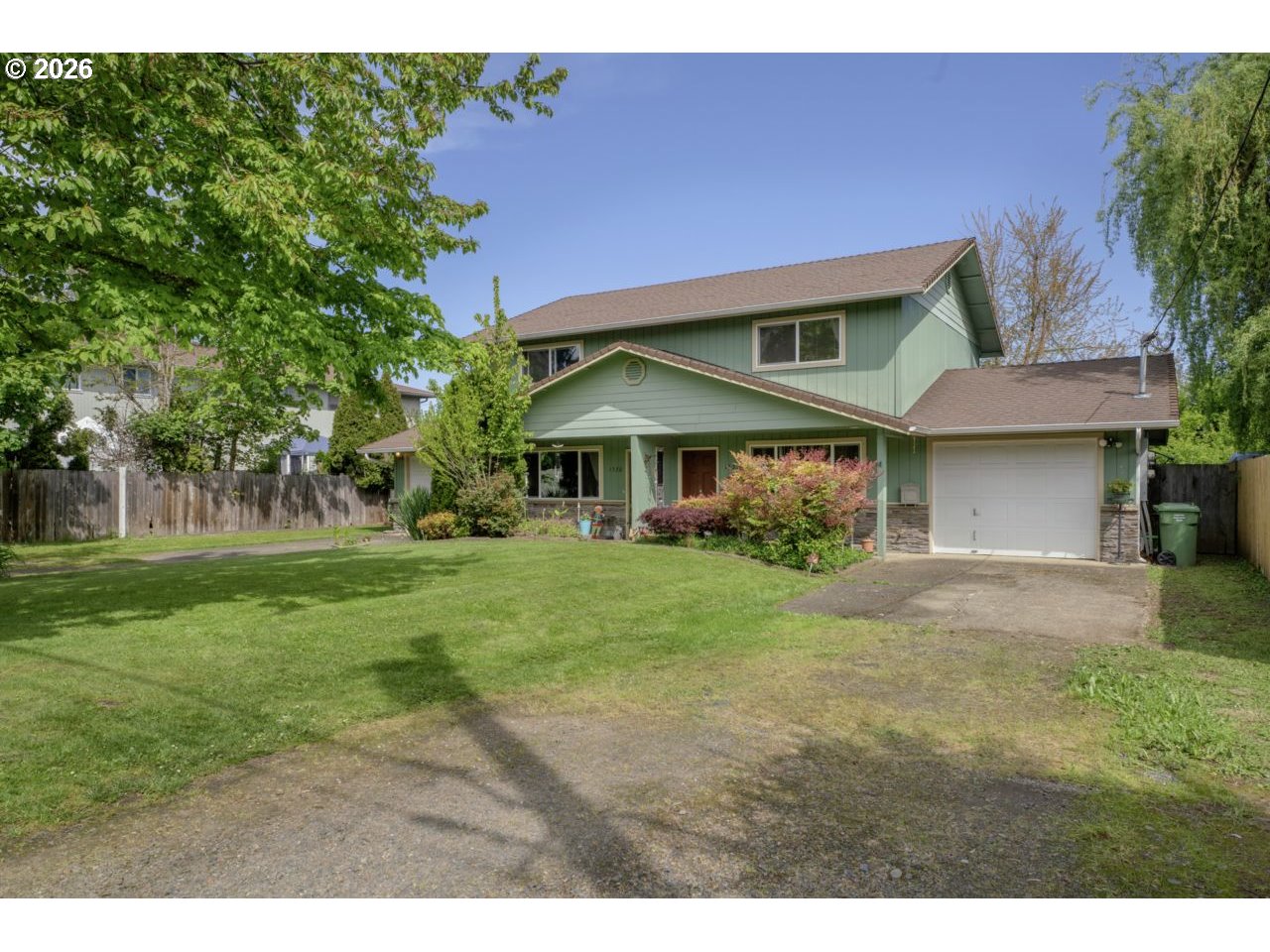 1520/1522 WASHINGTON AVE, CottageGrove, OR 97424