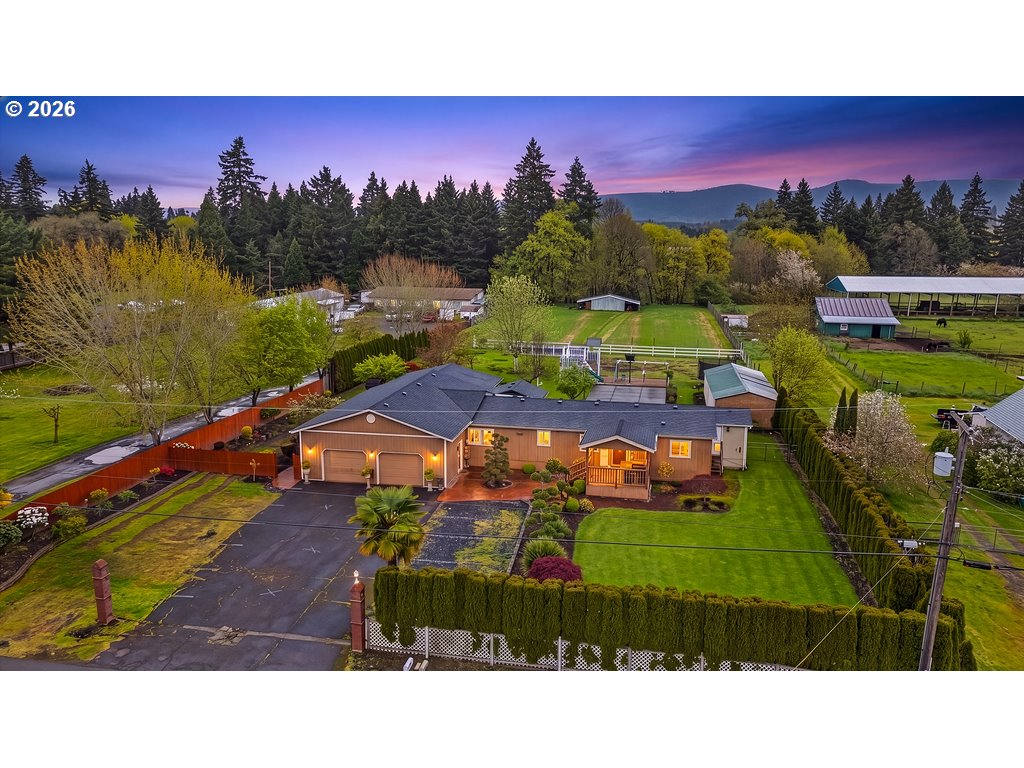 23501 SUNNYCREST RD, Newberg, OR 97132