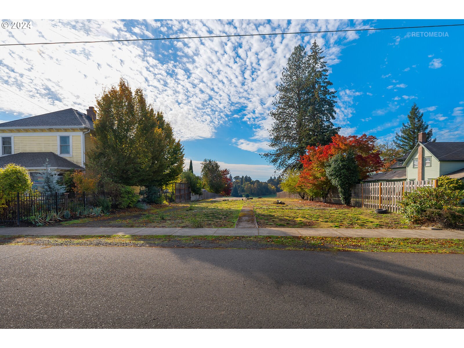 420 GRANT ST, Carlton, OR 97111