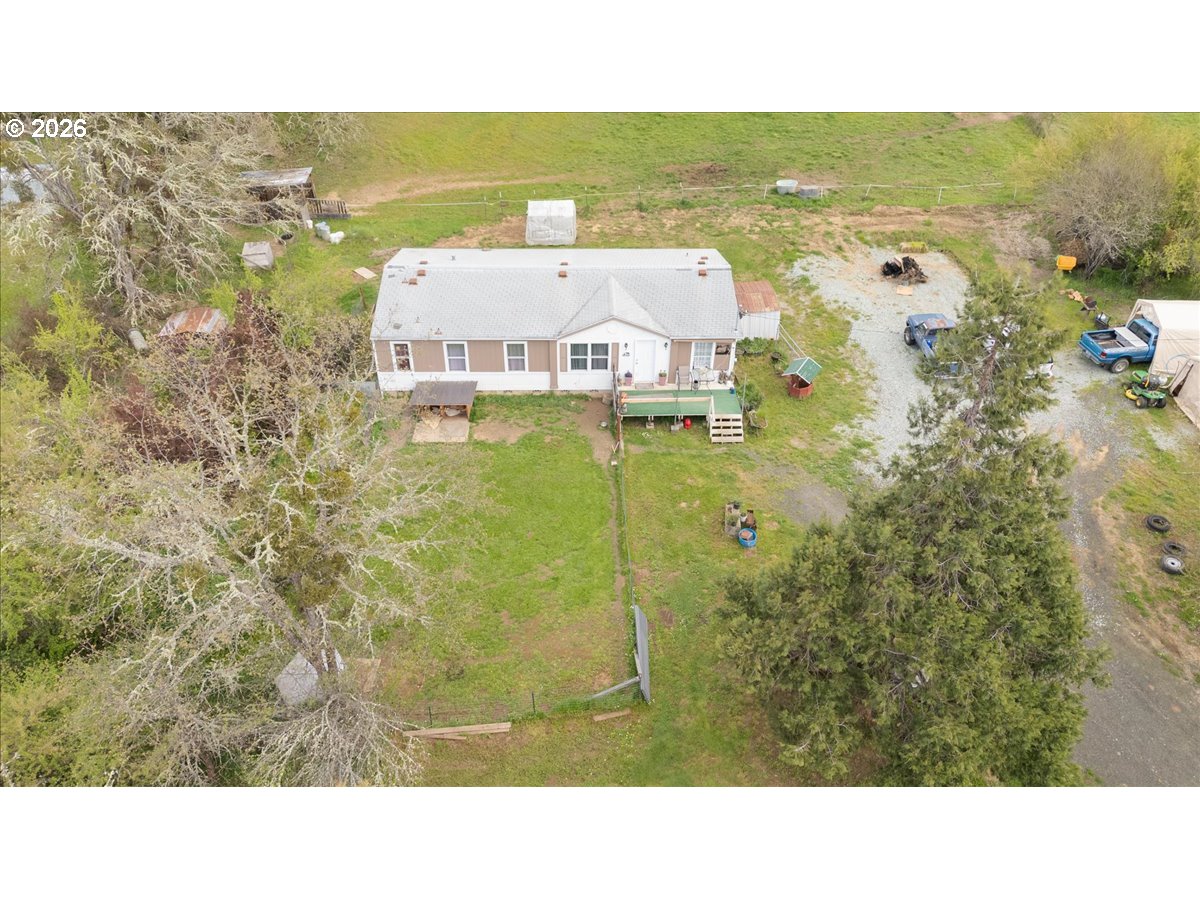 11304 TILLER TRAIL HWY, DaysCreek, OR 97429