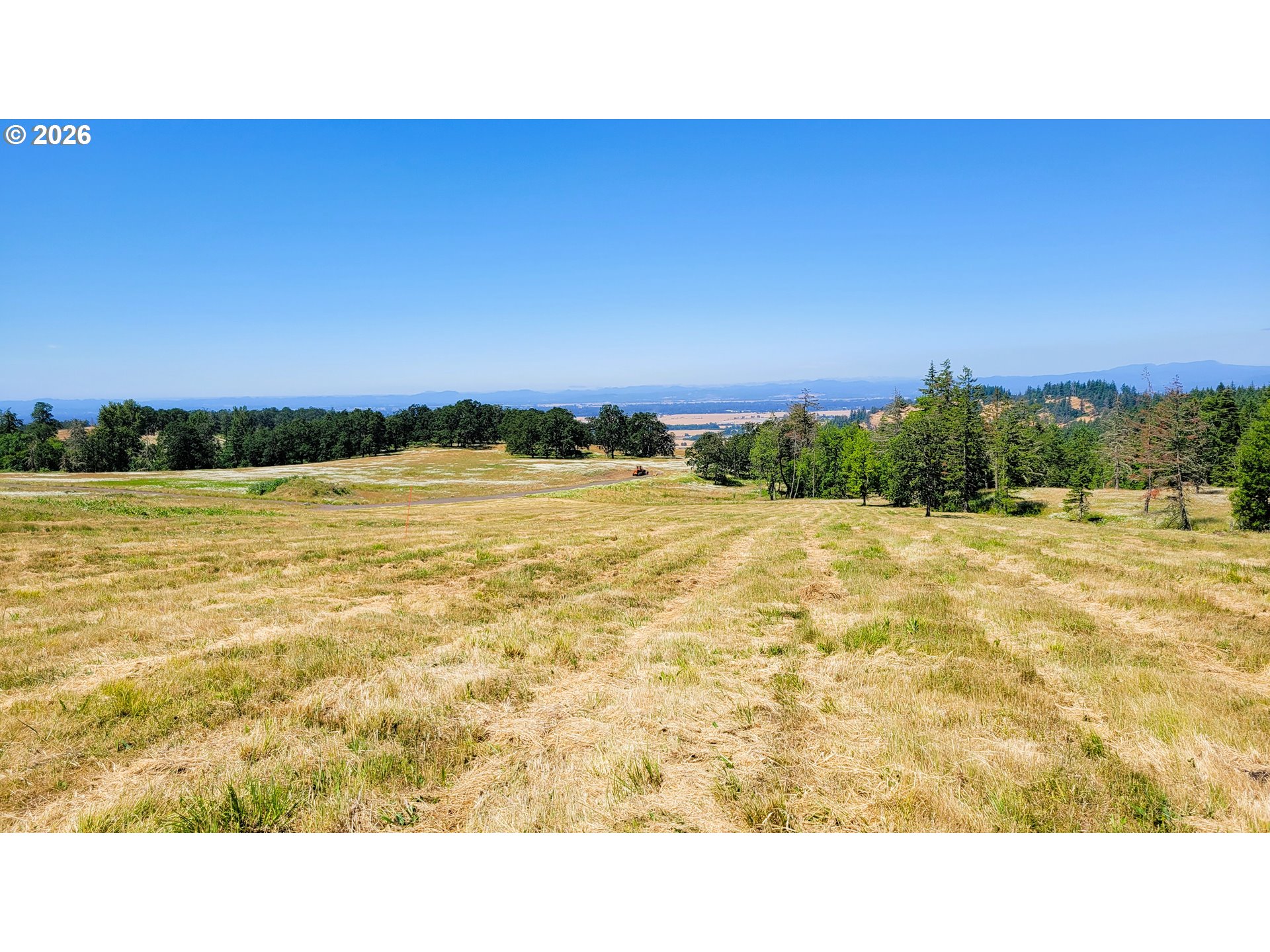 34090 Mt Tom DR, Harrisburg, OR 97446