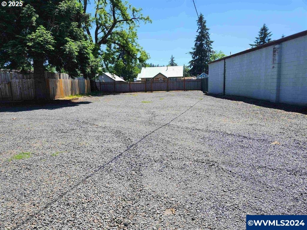2123 MAIN ST, SweetHome, OR 97386