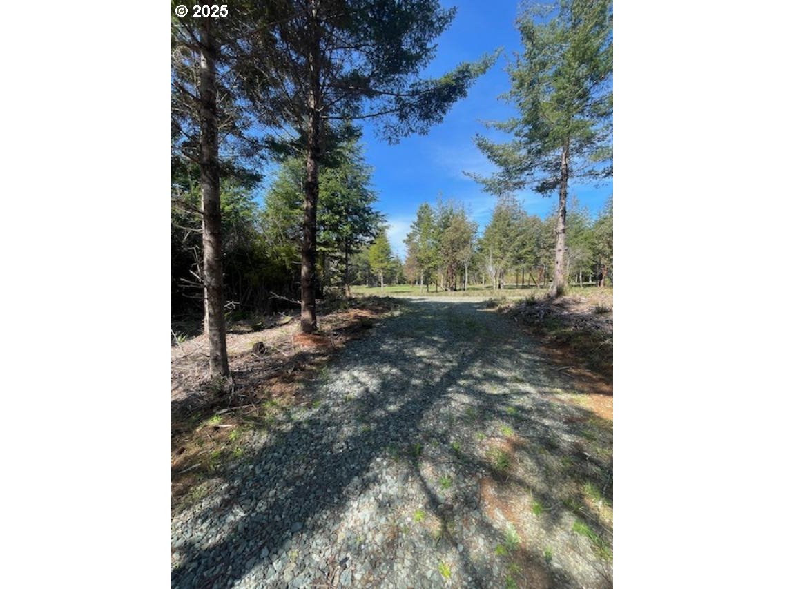 47613 Oregon Coast Highway, Bandon, OR 97411