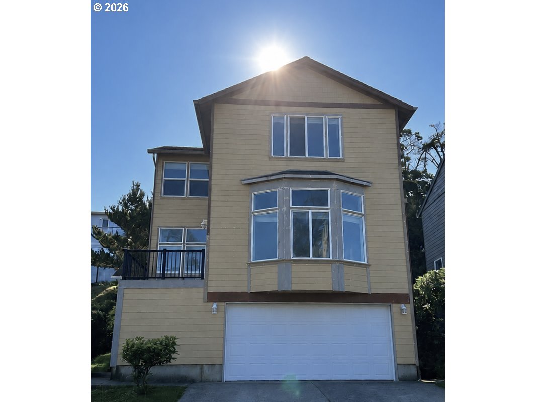 4536 BEACH AVE, LincolnCity, OR 97367