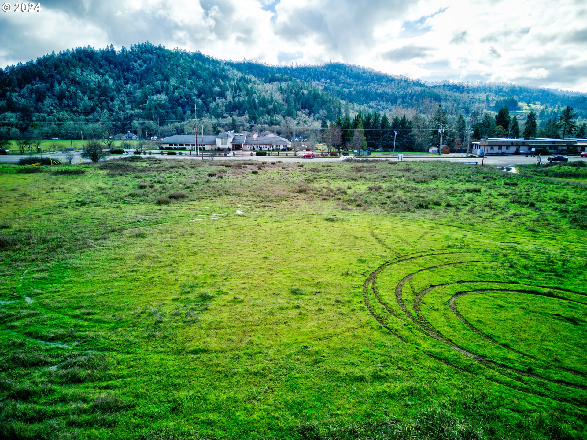 3110 DIAMOND LAKE BLVD, Roseburg, OR 97470
