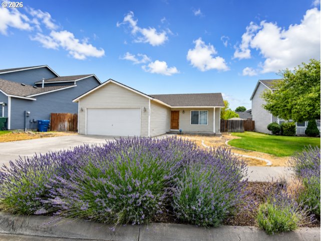 1396 GLADYS DR, Hermiston, OR 97838