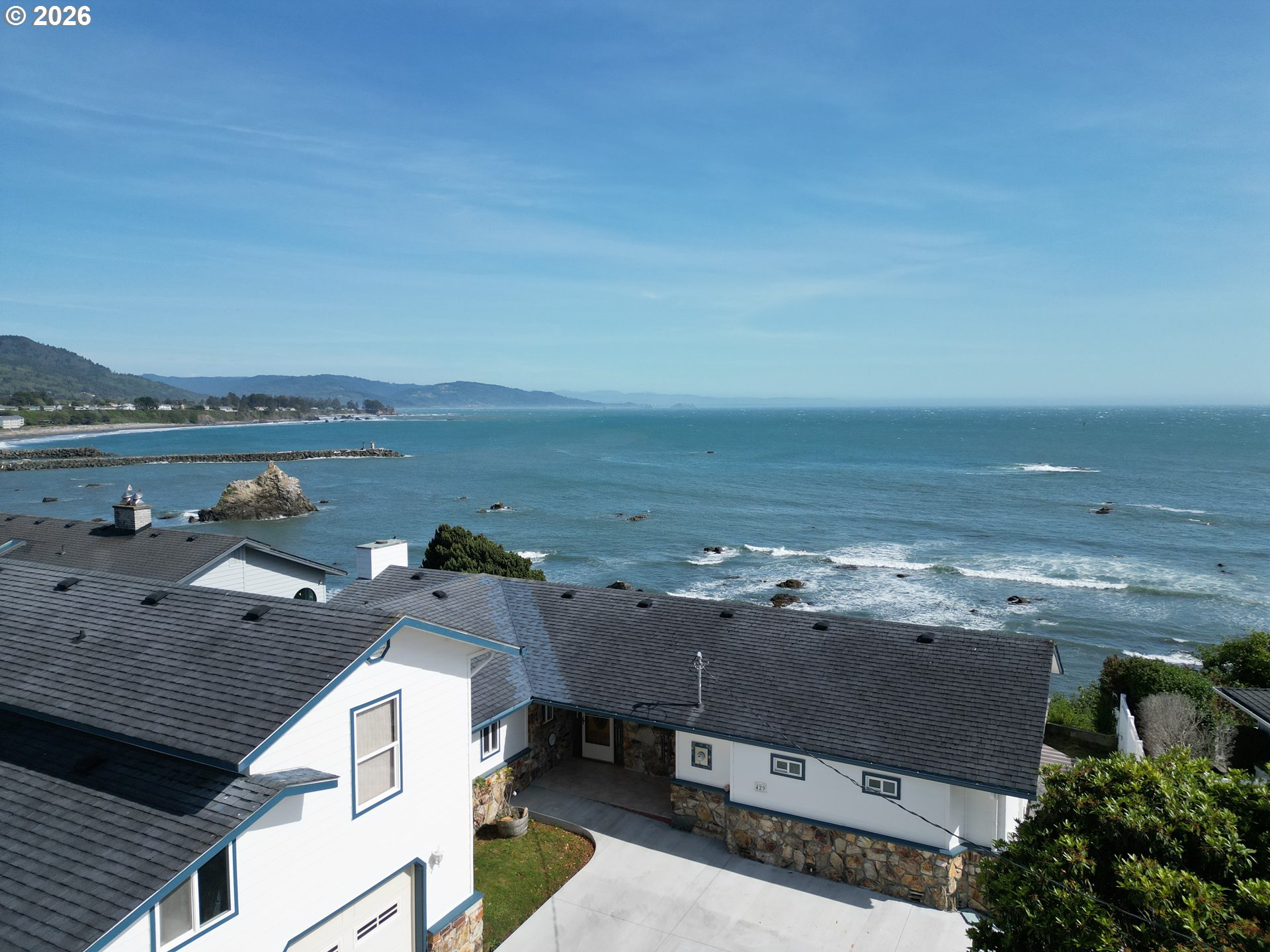 429 BUENA VISTA LOOP, Brookings, OR 97415