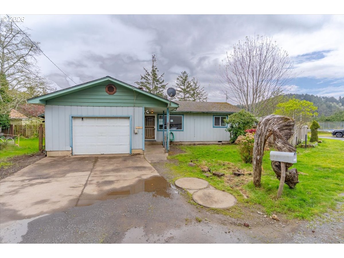 4634 LEE AVE, LincolnCity, OR 97367