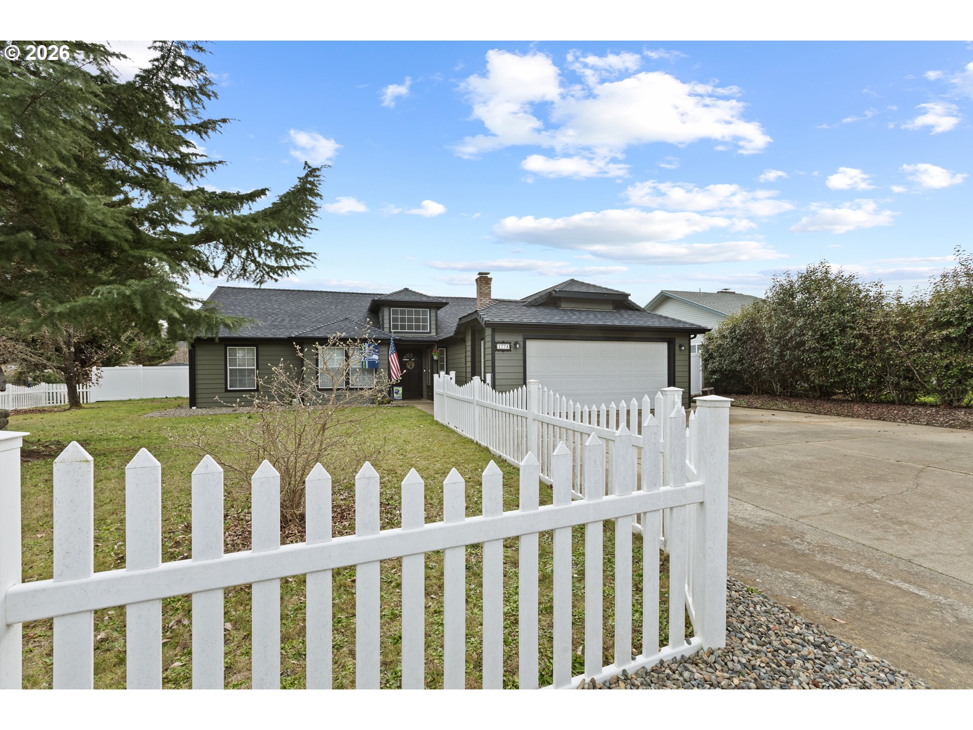 1774 FOURTH AVE, Sutherlin, OR 97479