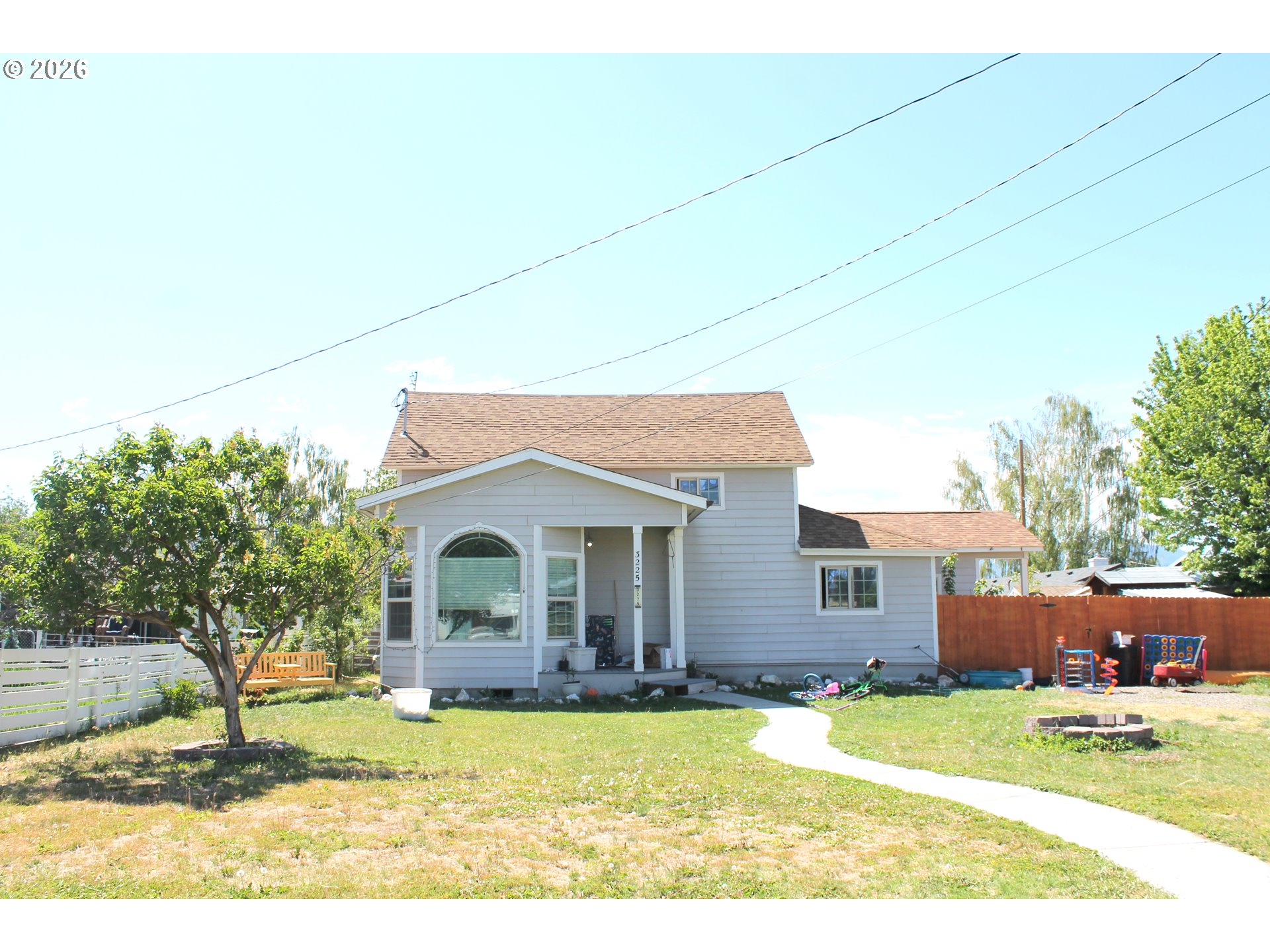 3225 COLLEGE ST, BakerCity, OR 97814