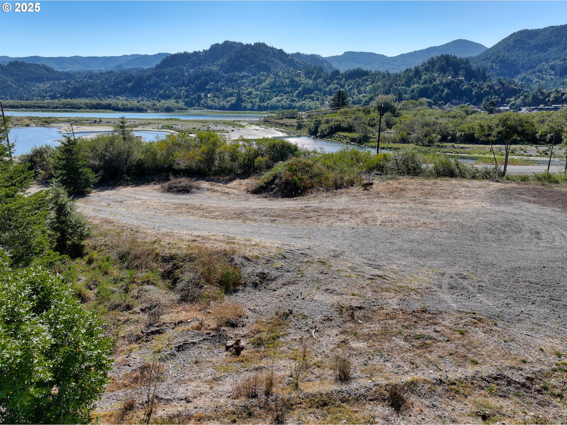 Bank Rogue River, GoldBeach, OR 97444