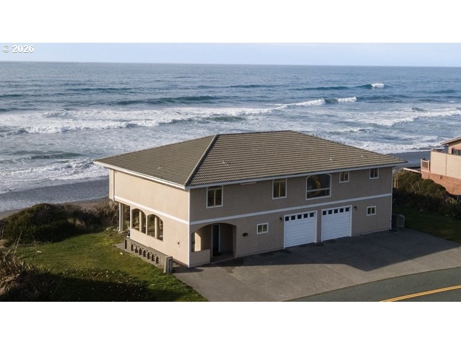 30555 SANDY DR, GoldBeach, OR 97444