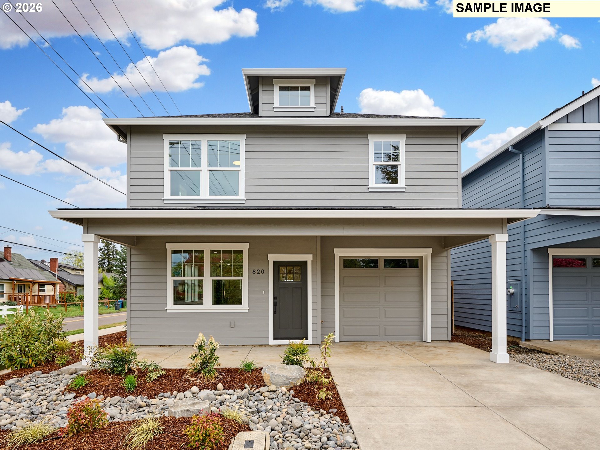 818 Pine ST, Silverton, OR 97381