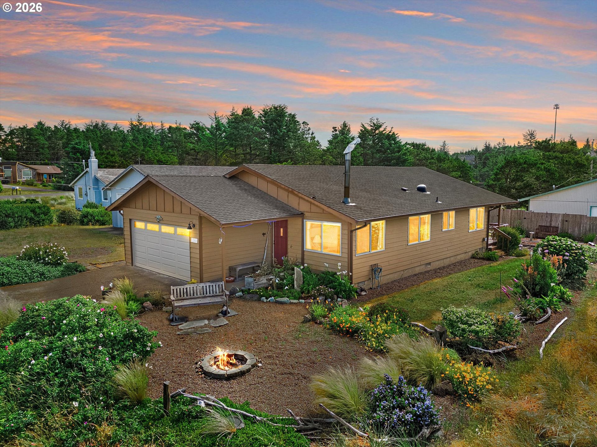 2413 BAYSHORE LOOP, Waldport, OR 97394