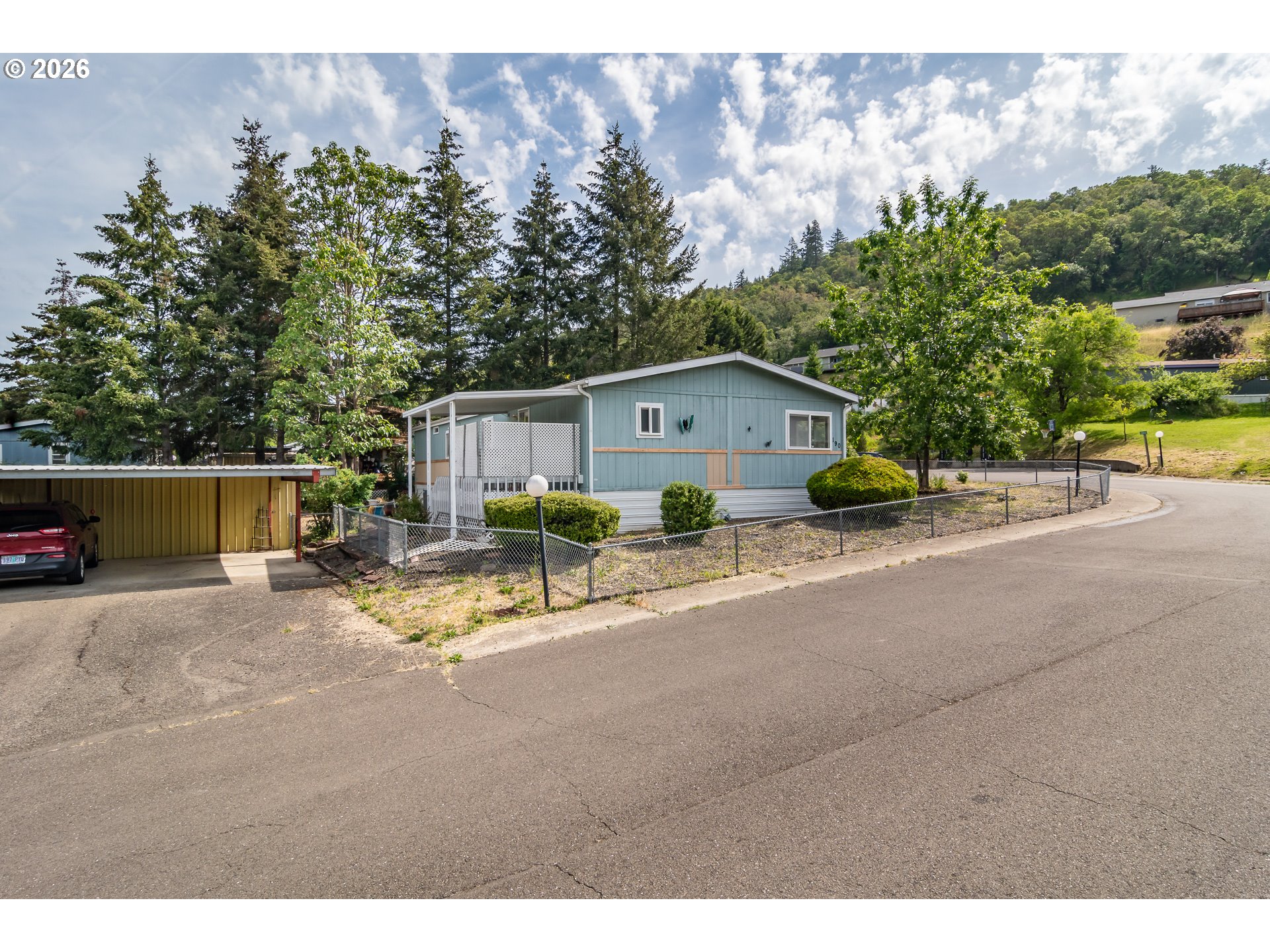 190 OLIVIA LN, Roseburg, OR 97470
