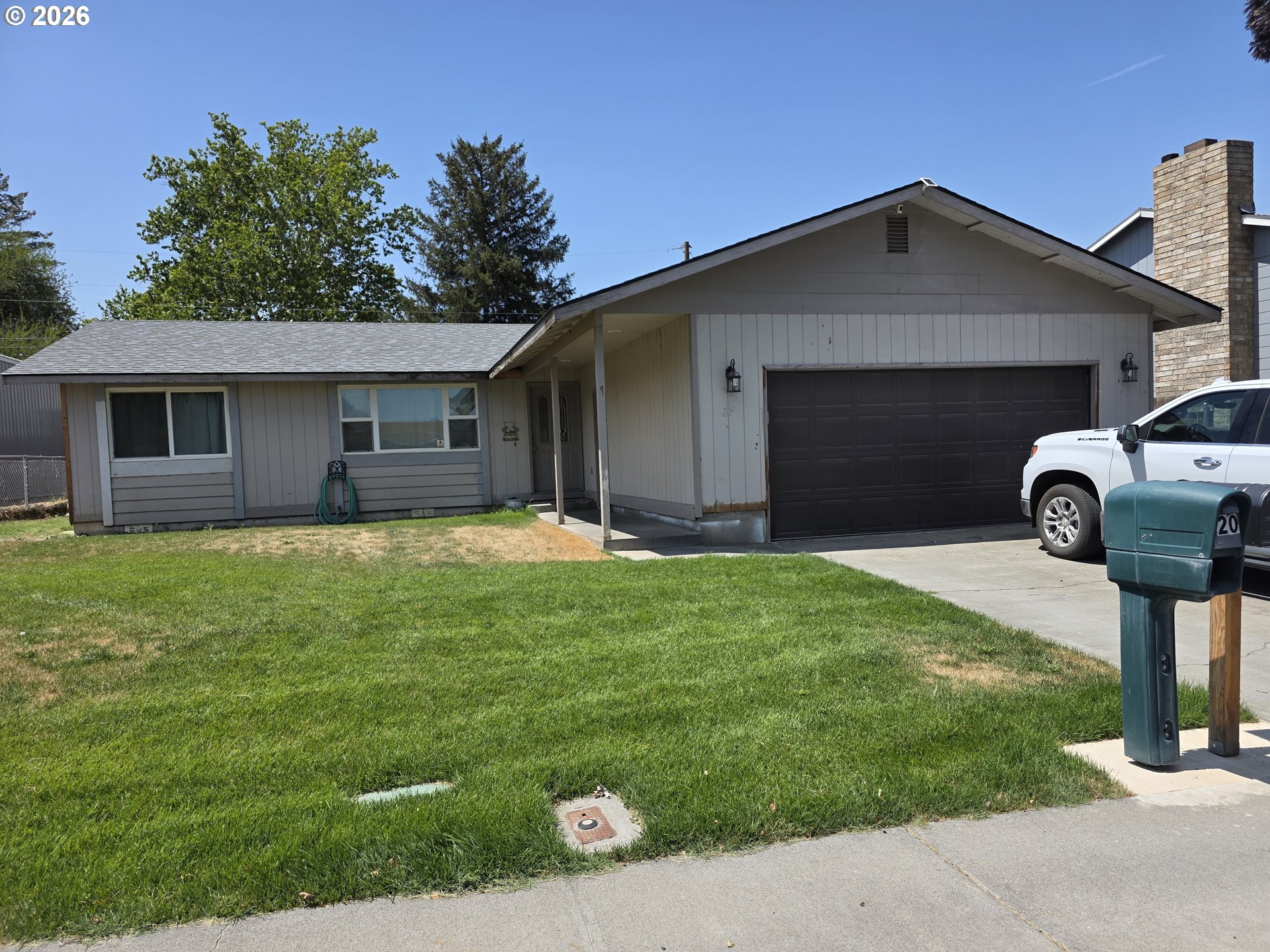 27 BIRCH DR, Hermiston, OR 97838